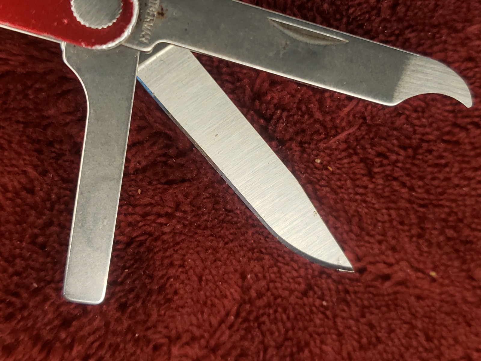 🔪🔪 Leatherman Micra Red Blue Multitool White claw keychain 0121 date code