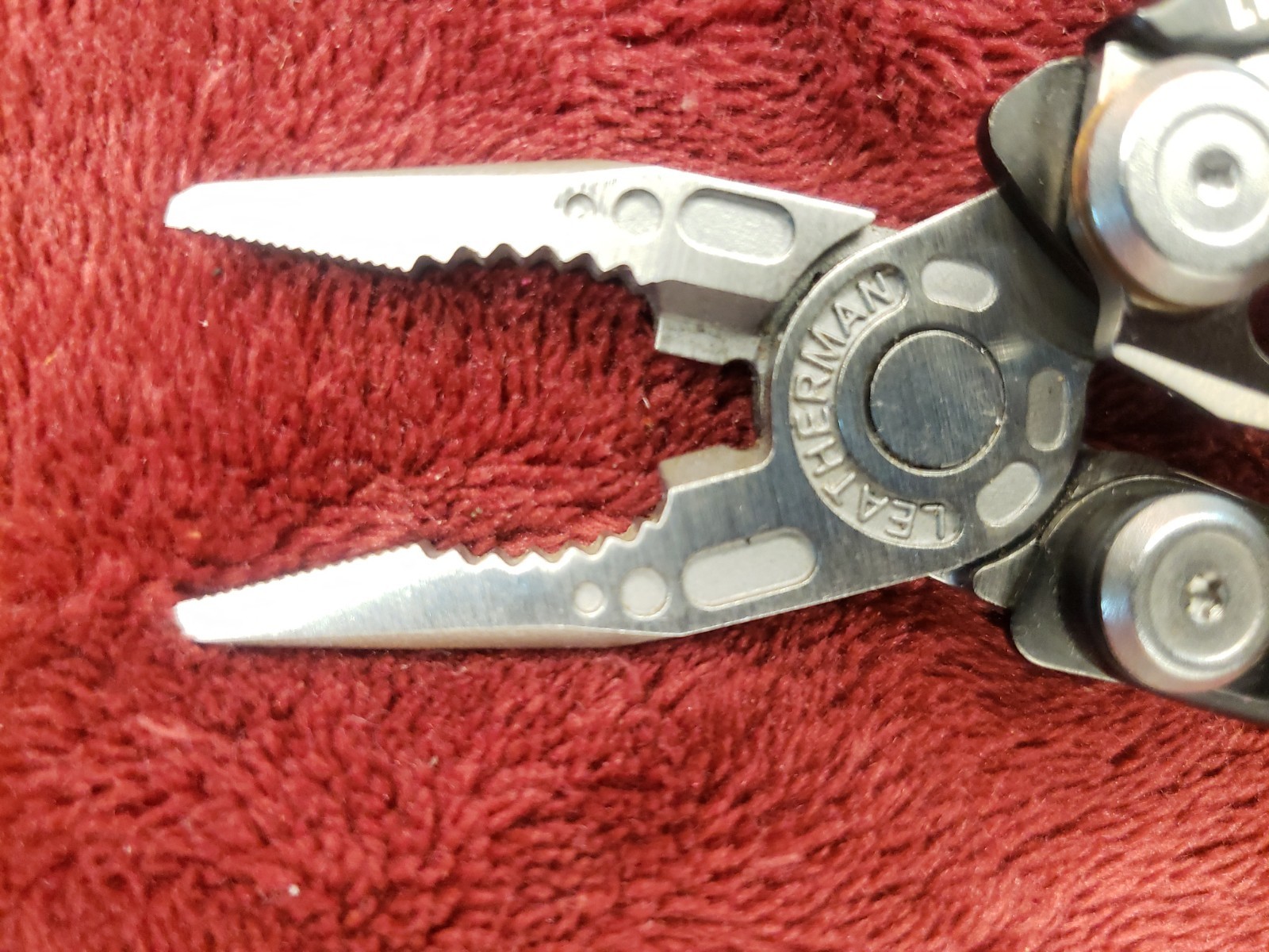 🔪 Leatherman Skeletool CX Multi-Tool Pliers Knife