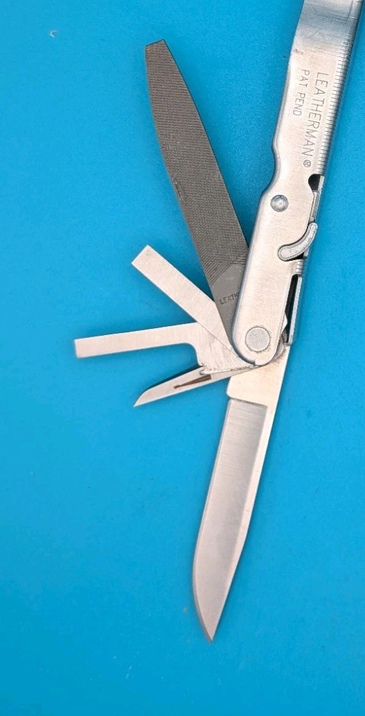 Vintage LEATHERMAN Super TOOL 200 Multi Tool! 08/02 Date Stamp!