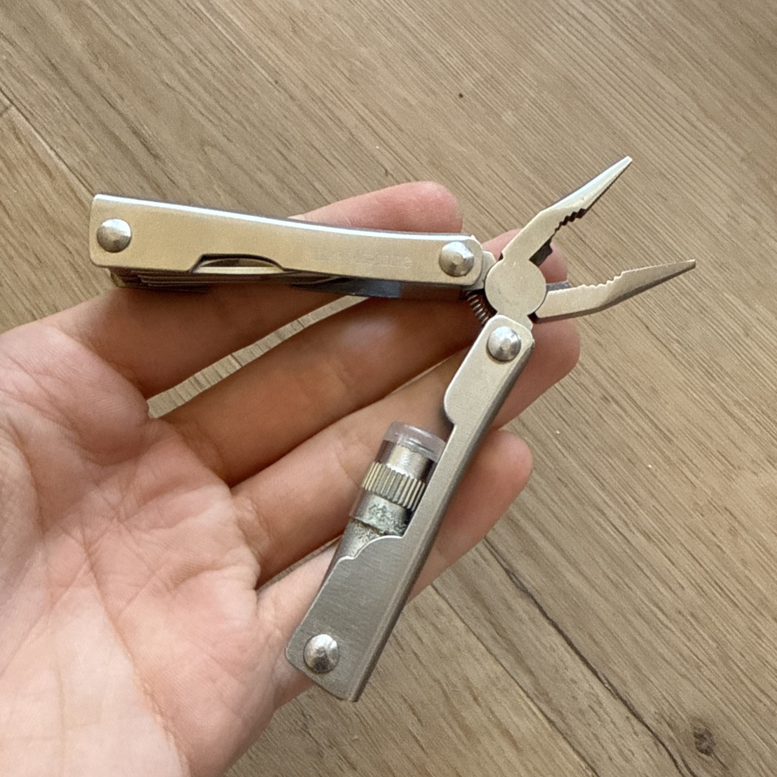 Lot of 5 Keychain Multi-Tools & Pocket Knives Gerber True Utility Brookstone