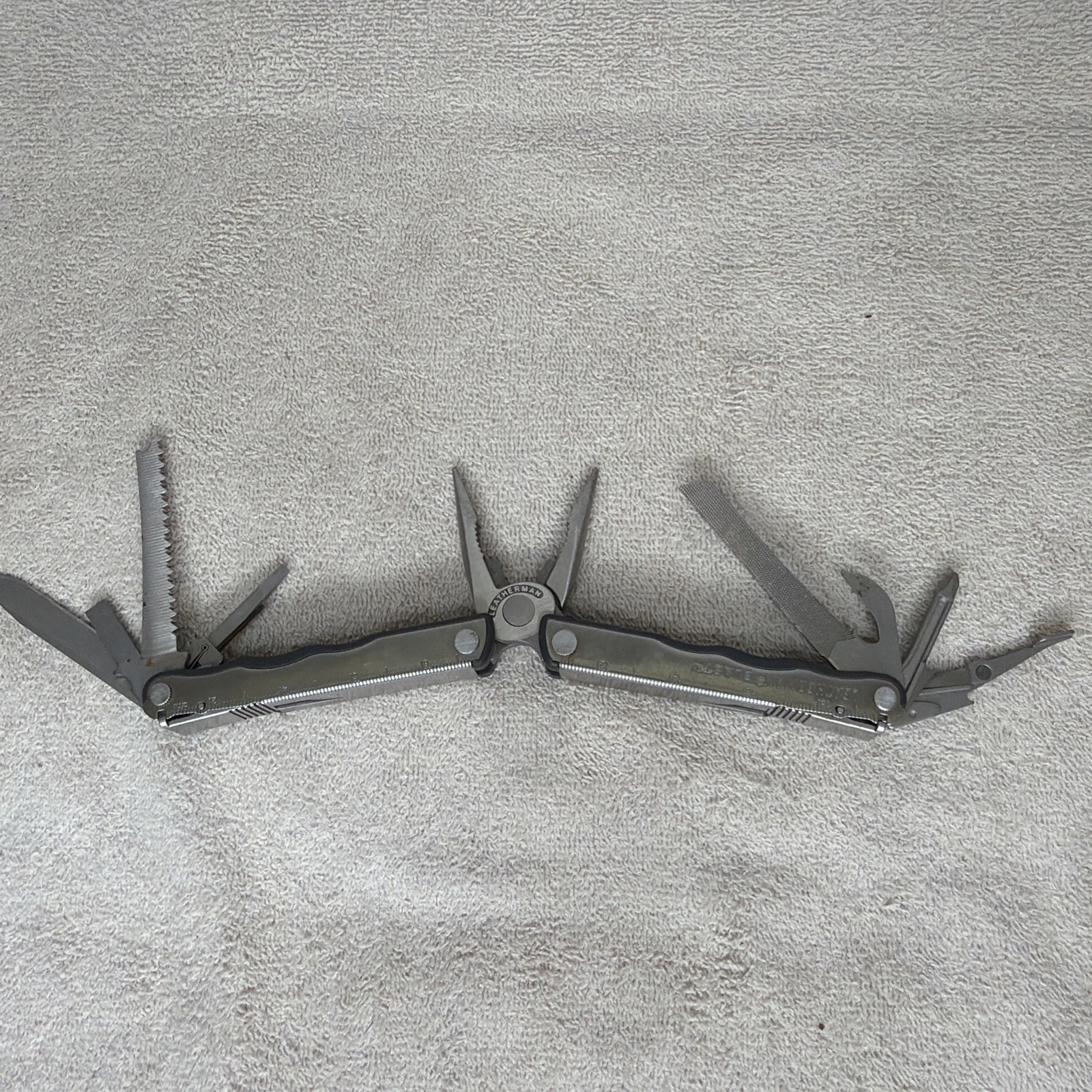 Leatherman BLAST Multi-Tool , Retired Multitool w/ Knife Pliers
