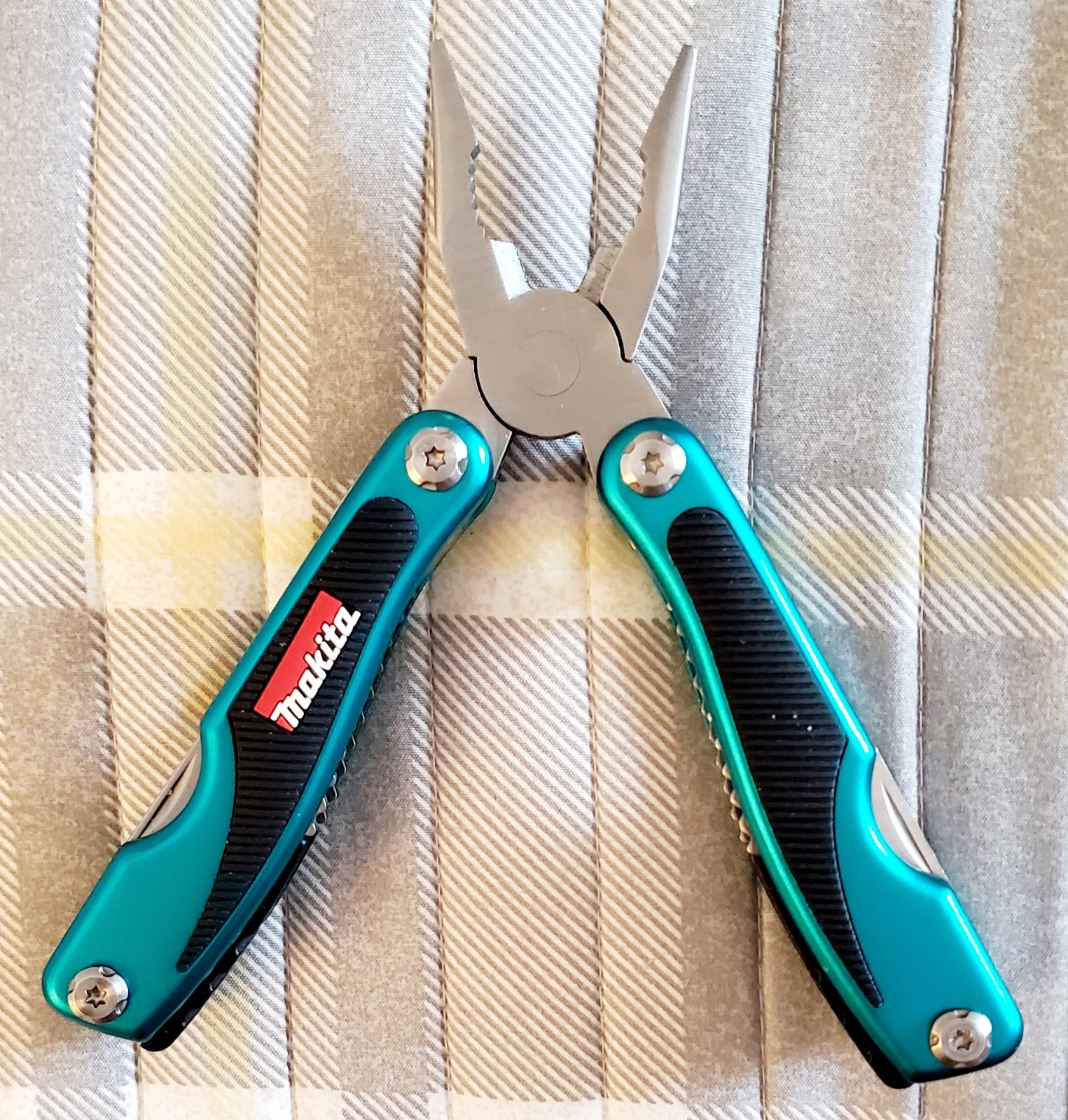 Makita 999 10 in 1 Multi-Tool Unused W/Box Hard To Find !!!