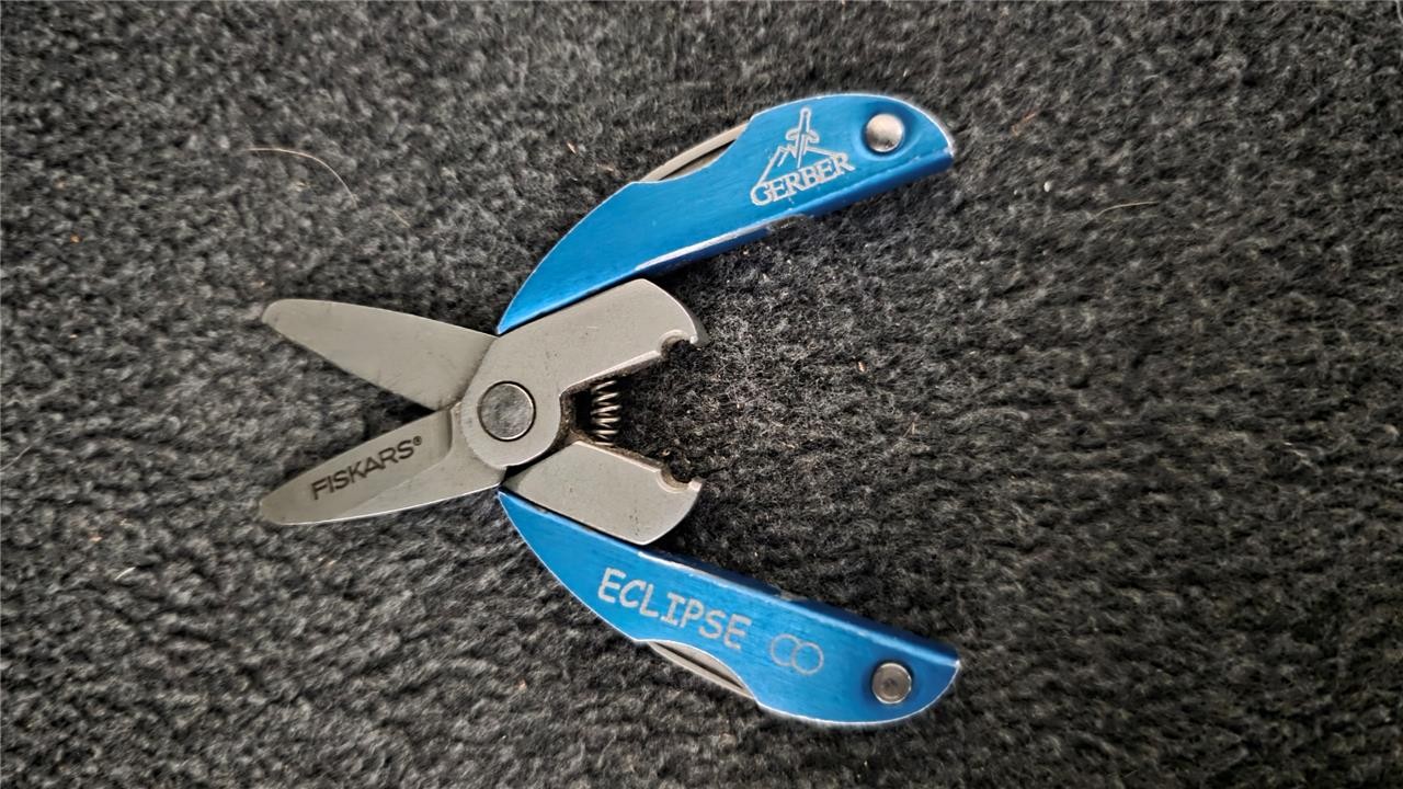 Gerber Fiskars Total Eclipse Fine Edge Blue #22-08478 Multi Tool
