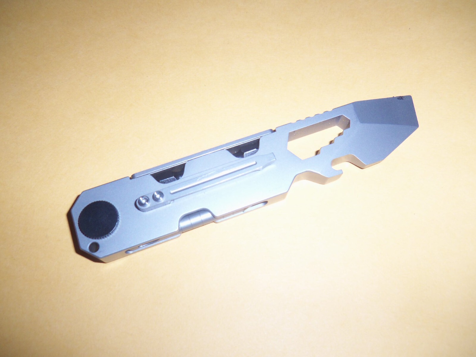 GIARIAITUS Prybar EDC 10 -In-1 Multi Tool With Ratchet Nice LOOK!