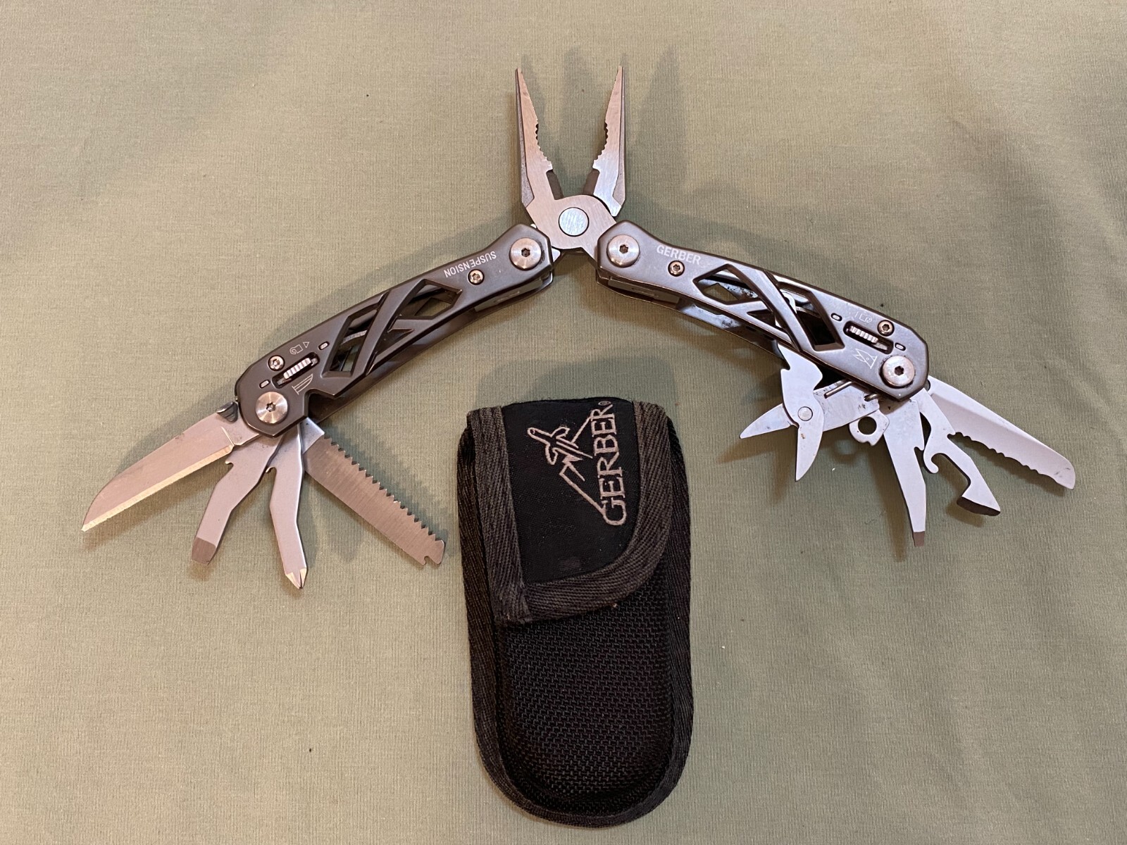 GERBER Suspension Multi-Tool Gray WITH Sheath — Great Condition