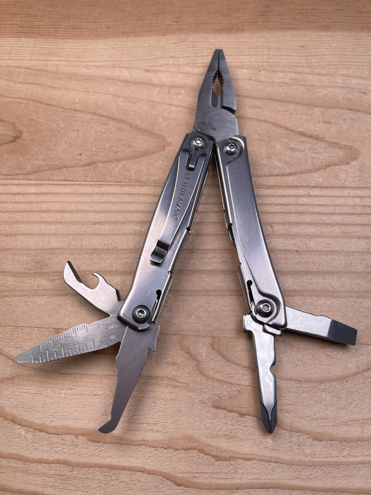 Leatherman Rev Multi‑Tool Knife – Stainless Steel w/ Pocket Clip 06/15