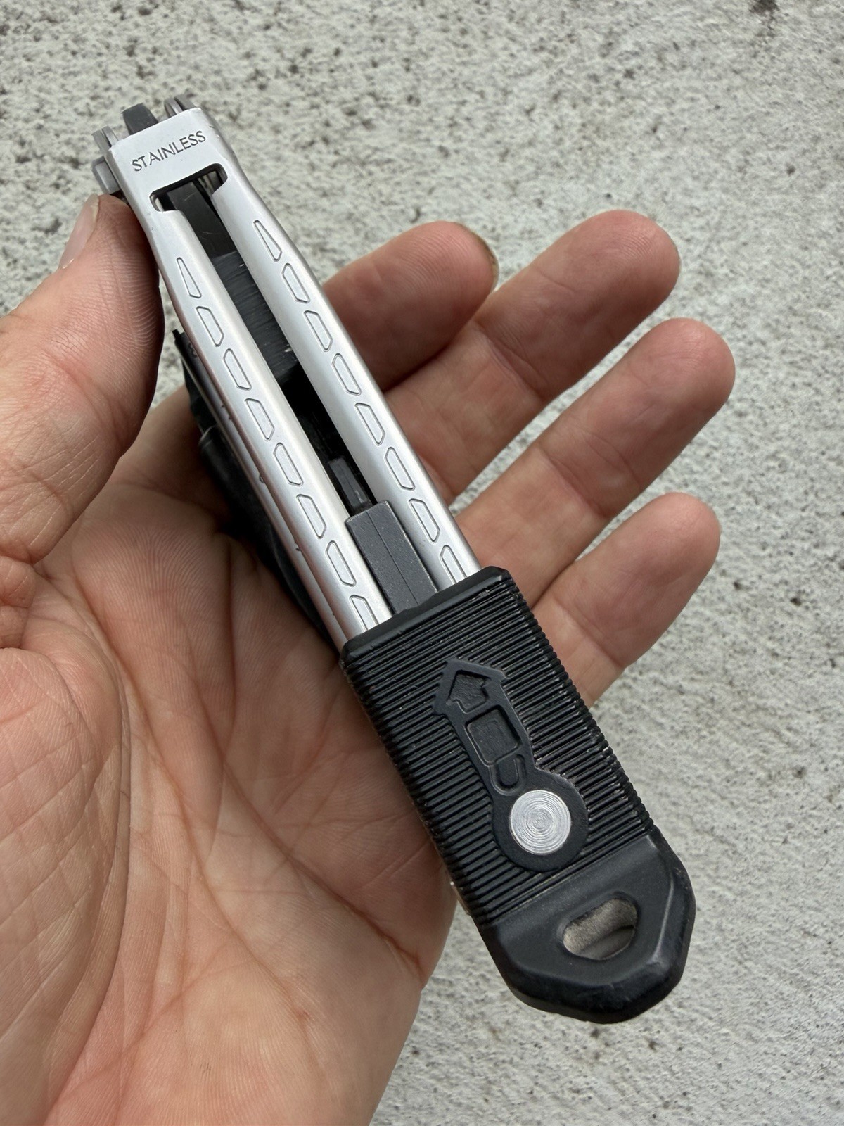 GERBER CENTER DRIVE SILVER/BLACK MULTI-TOOL W/MOLLE SHEATH, GOOD, NO EXTRA BITS!