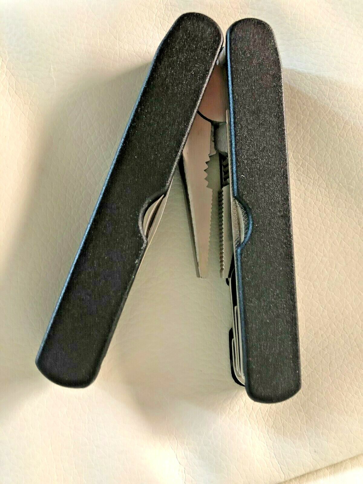 Multipurpose Folding Pocket Tool Pliers 9-in-1!!!