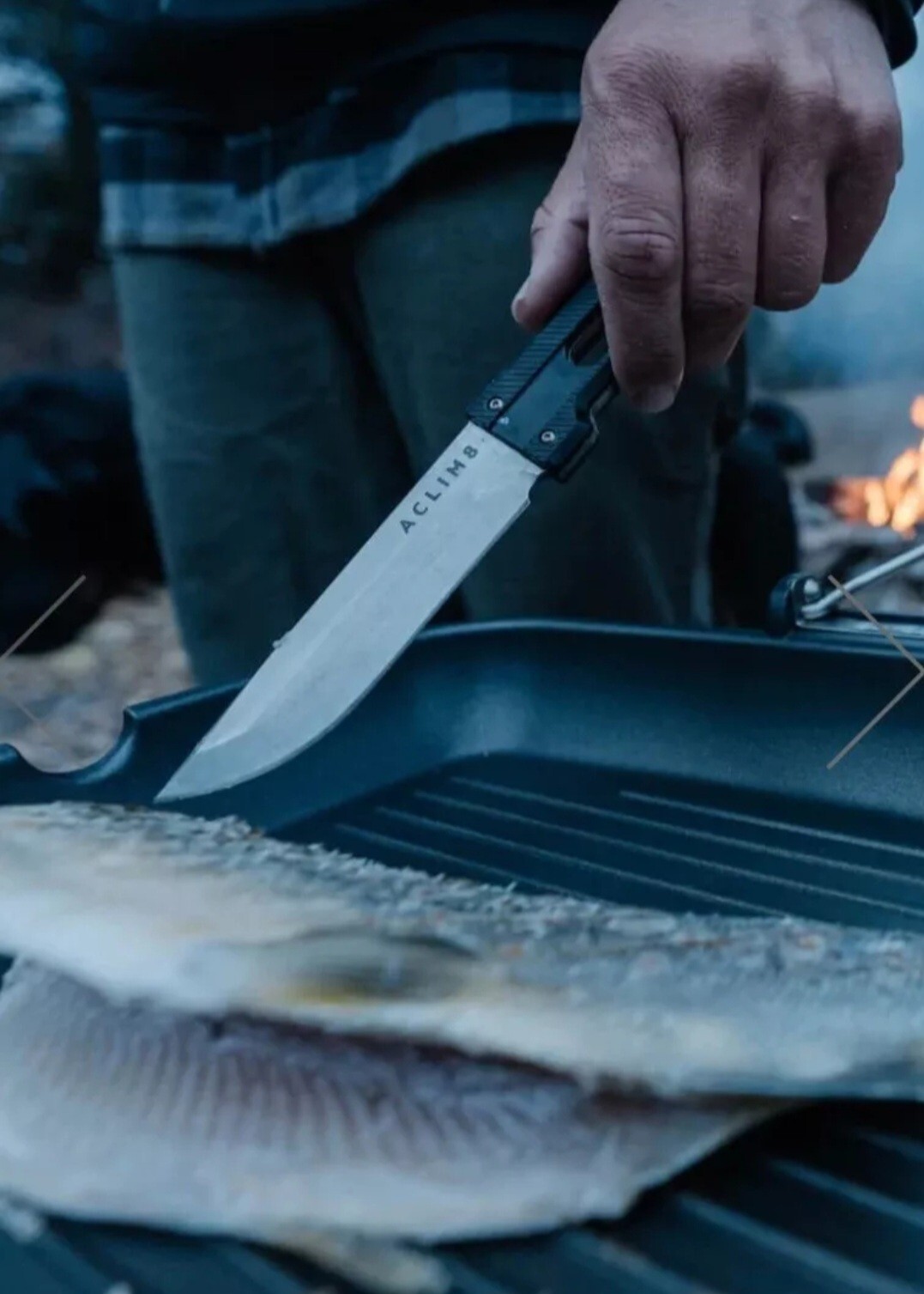 ACLIMA8 COMBAR PRO SERIES KIT WITH TOOLS INCLUDED,4In 1 SAW ,HAMMER,AXE,KNIFE.