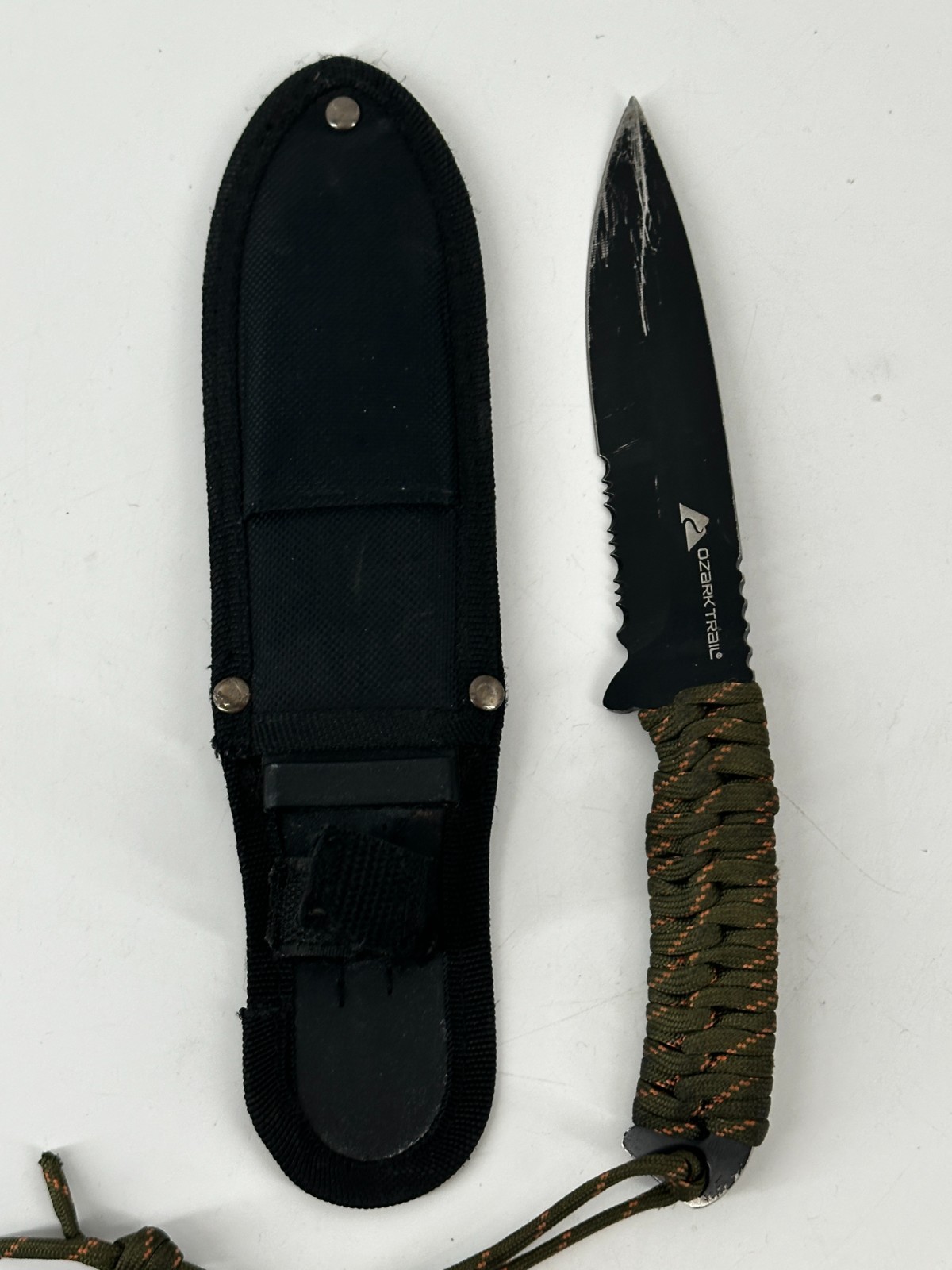 Knife Ozark Trail Stainless Steel Paracord