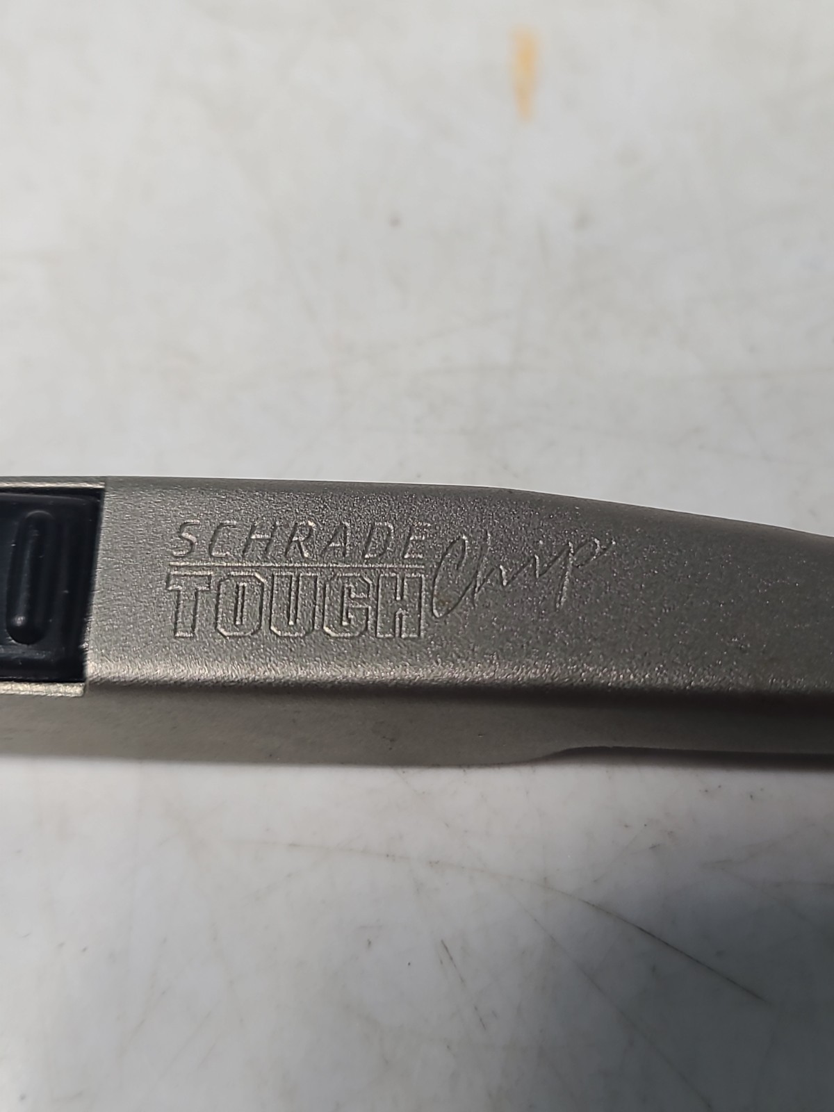 Schrade USA ST2 Multi-tool Tough Chip Compact Mini Tool