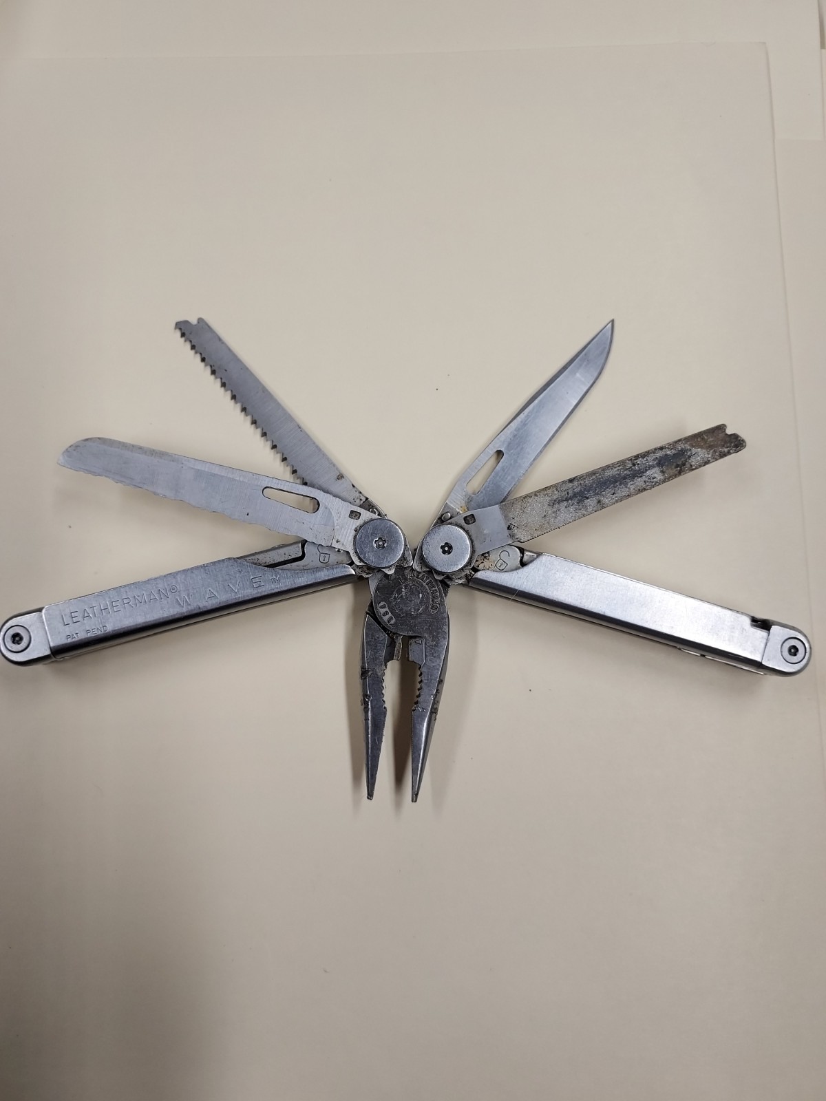 Leatherman Wave Multi Tool USA dated 0801 broken screwdriver tip