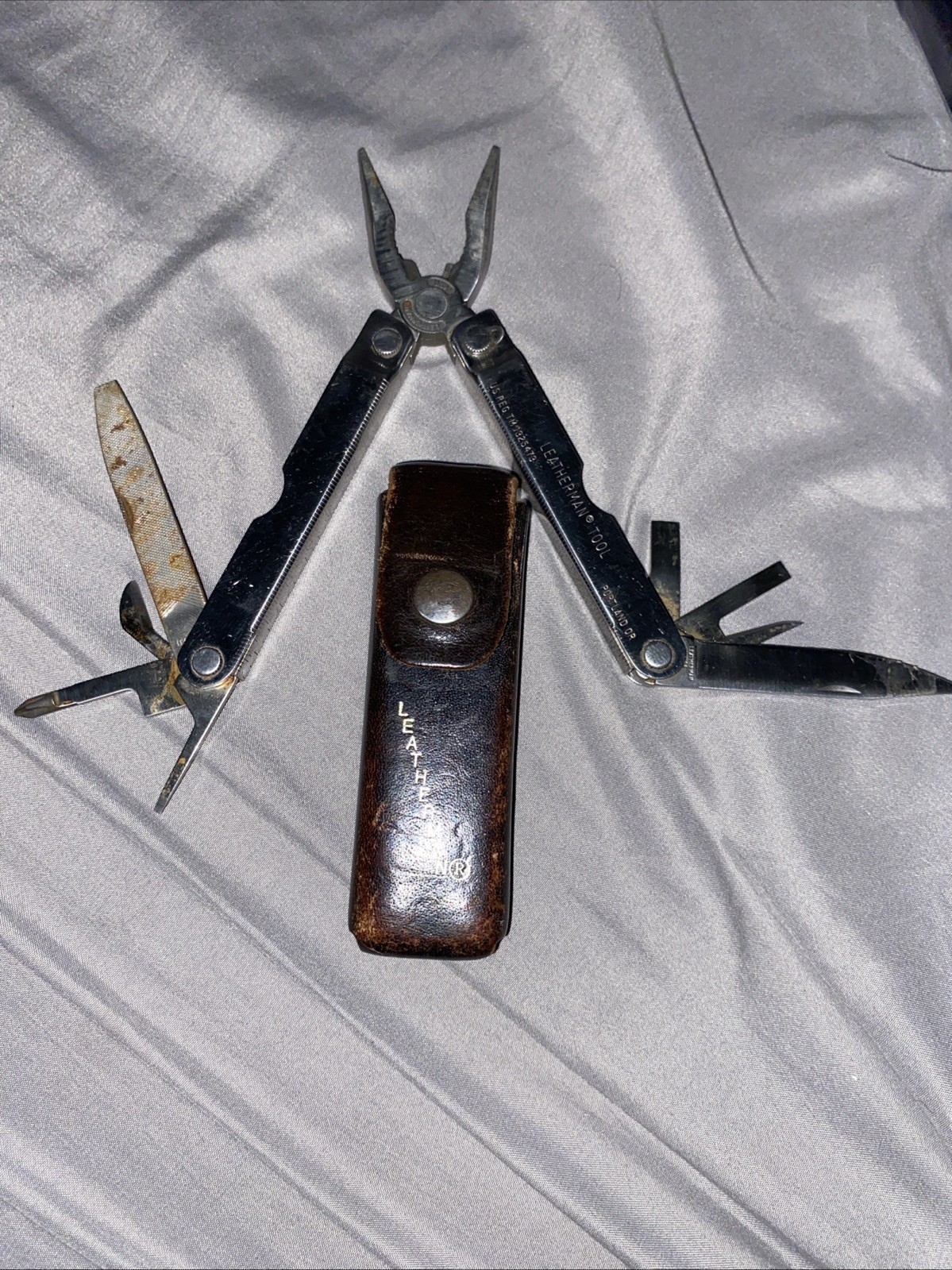 Vtg Original Leatherman Multi-Tool Portland OR USA + Leather Sheath 1990’s