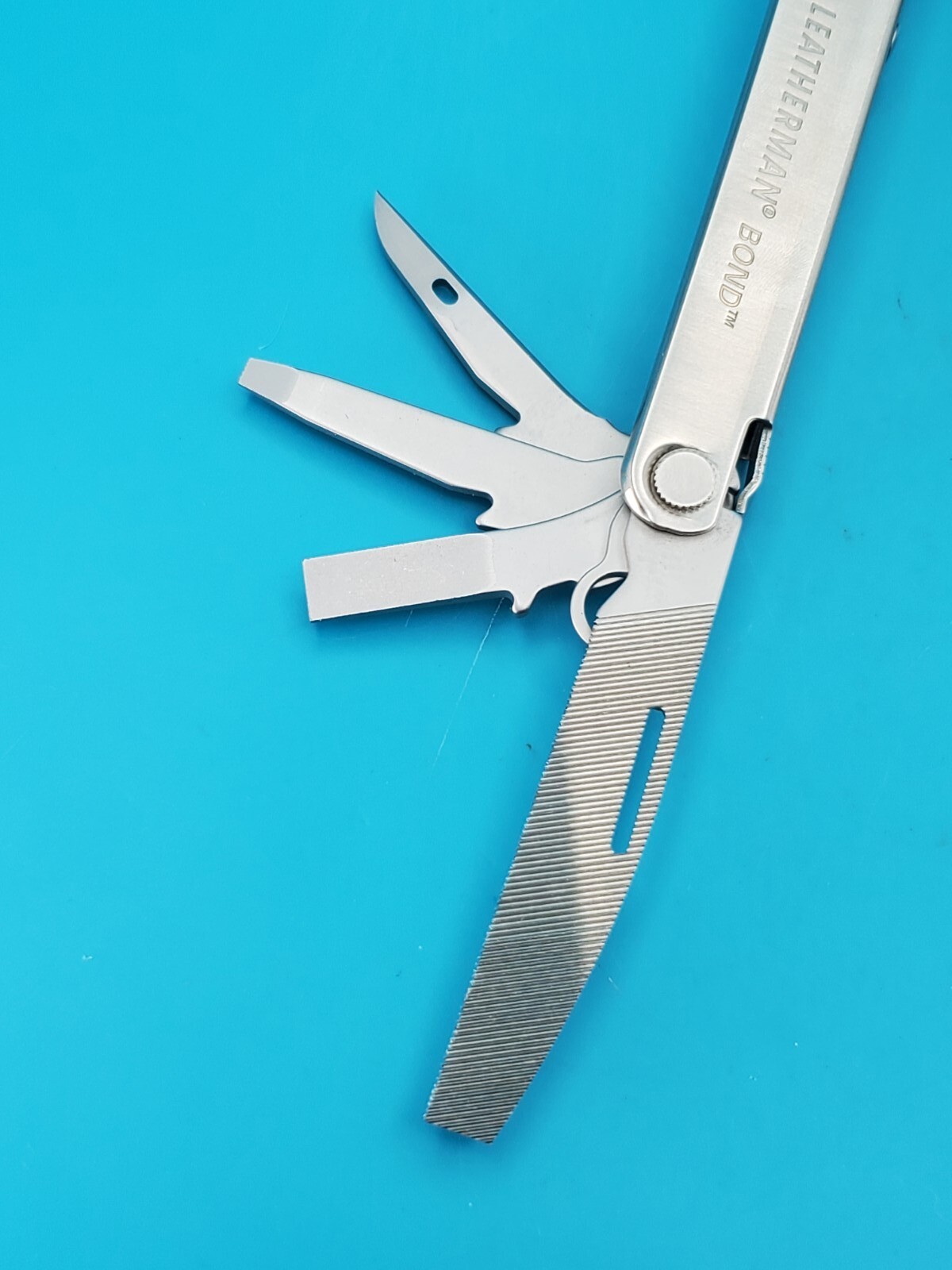 LEATHERMAN Bond Multitool, Stainless Steel Everyday Tool!