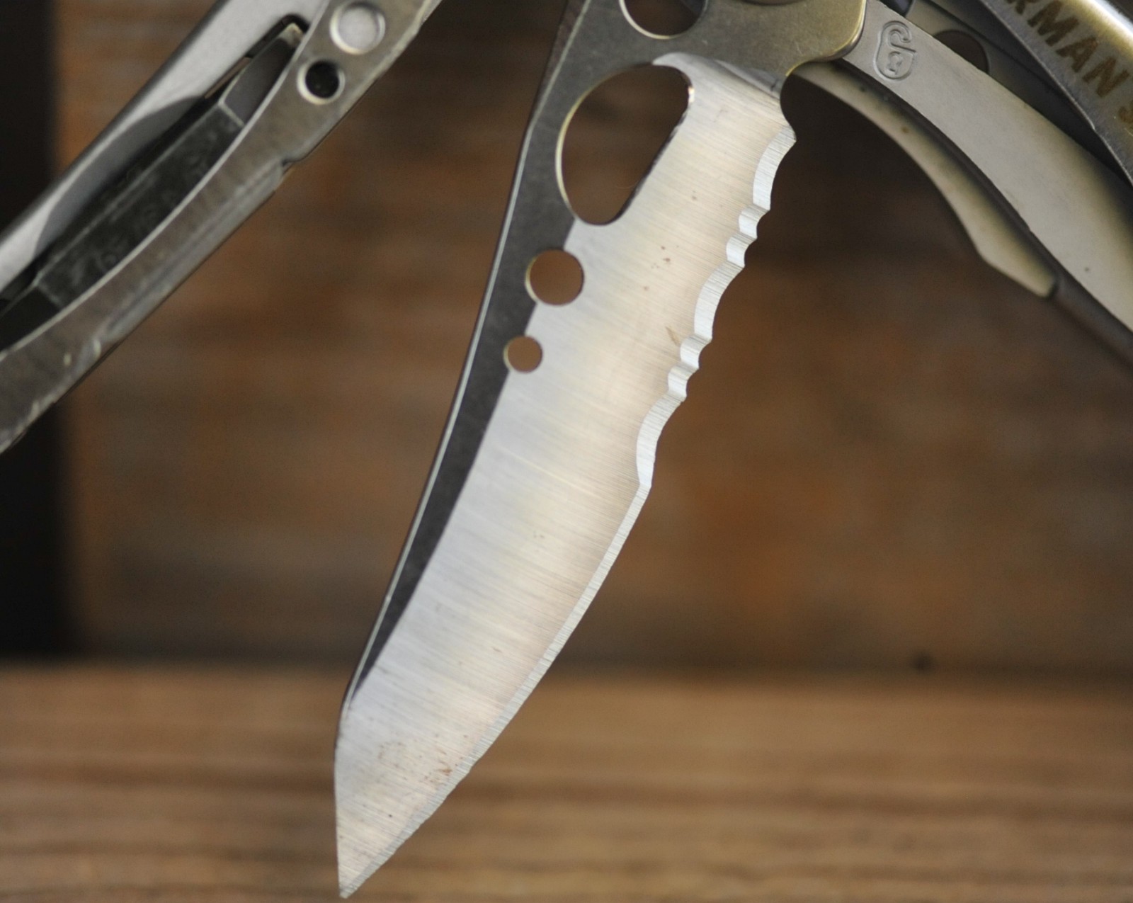 Leatherman Skeletool Multi-Tool, Combo Blade, Bit Driver, Stainless, USA