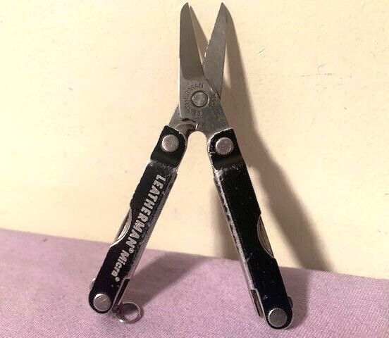 OEM Leatherman Micra Black Keychain Pocket Stainless MultiTool Knife USA ~ Good