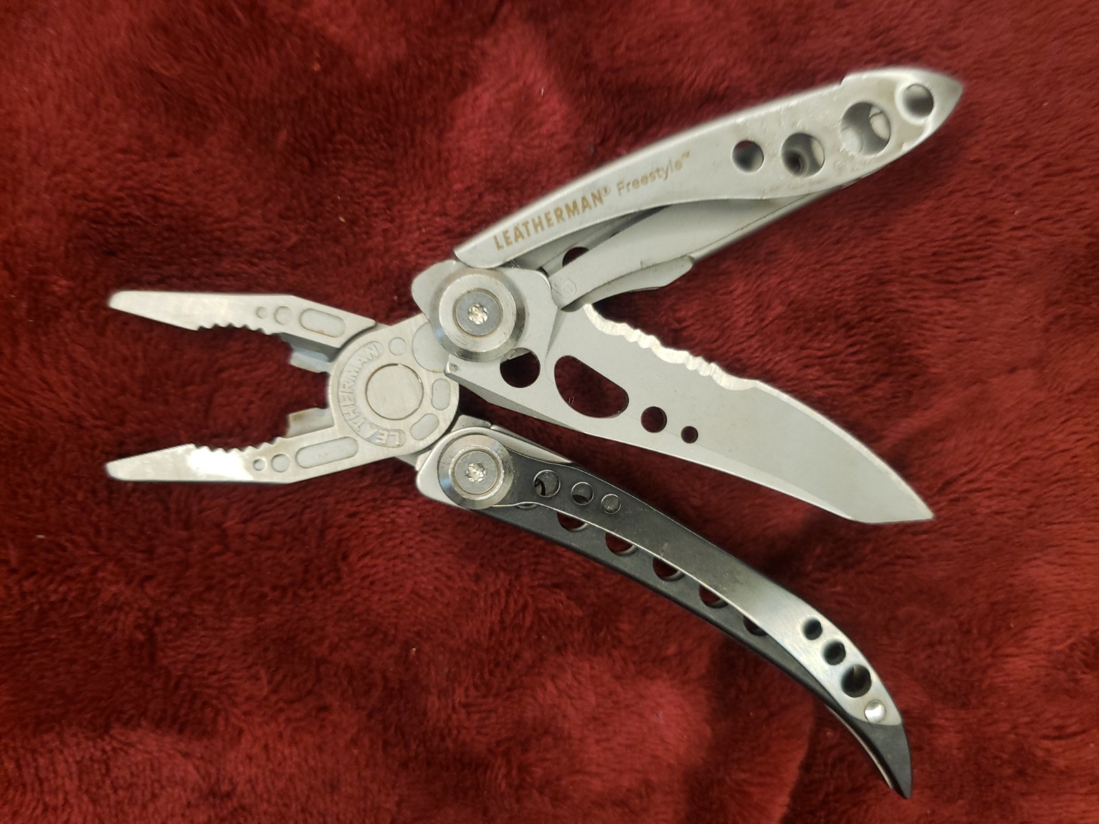 🔪 Leatherman Freestyle Multi-Tool Pliers Knife Free style