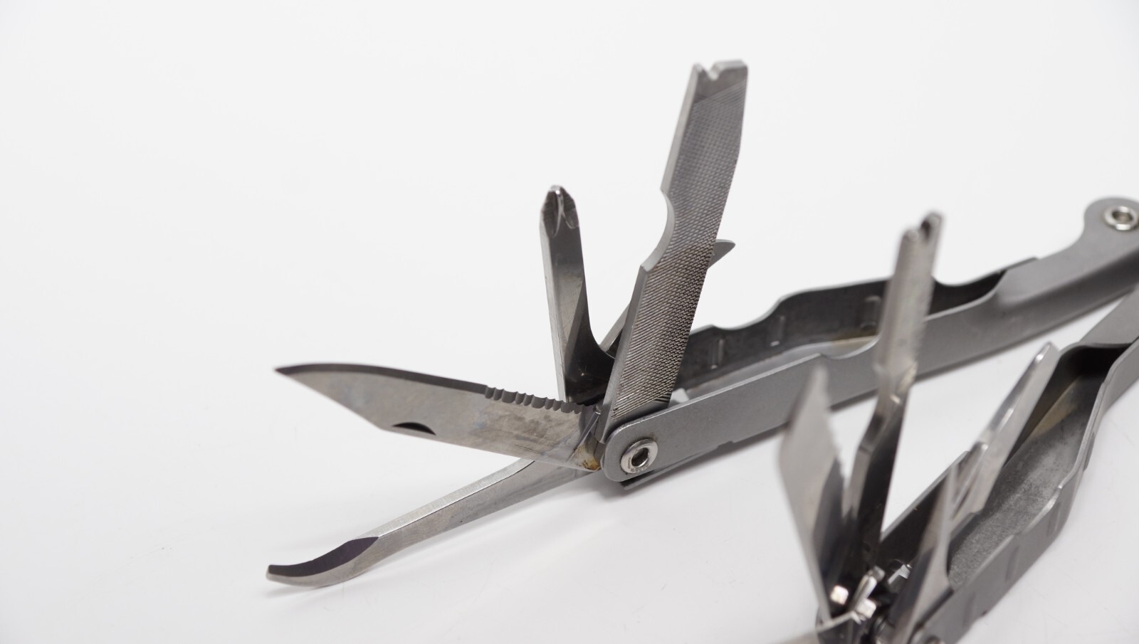 Schrade Tough ST1 Multi-Tool w/ Leather Holster, 21 Function, Made in USA