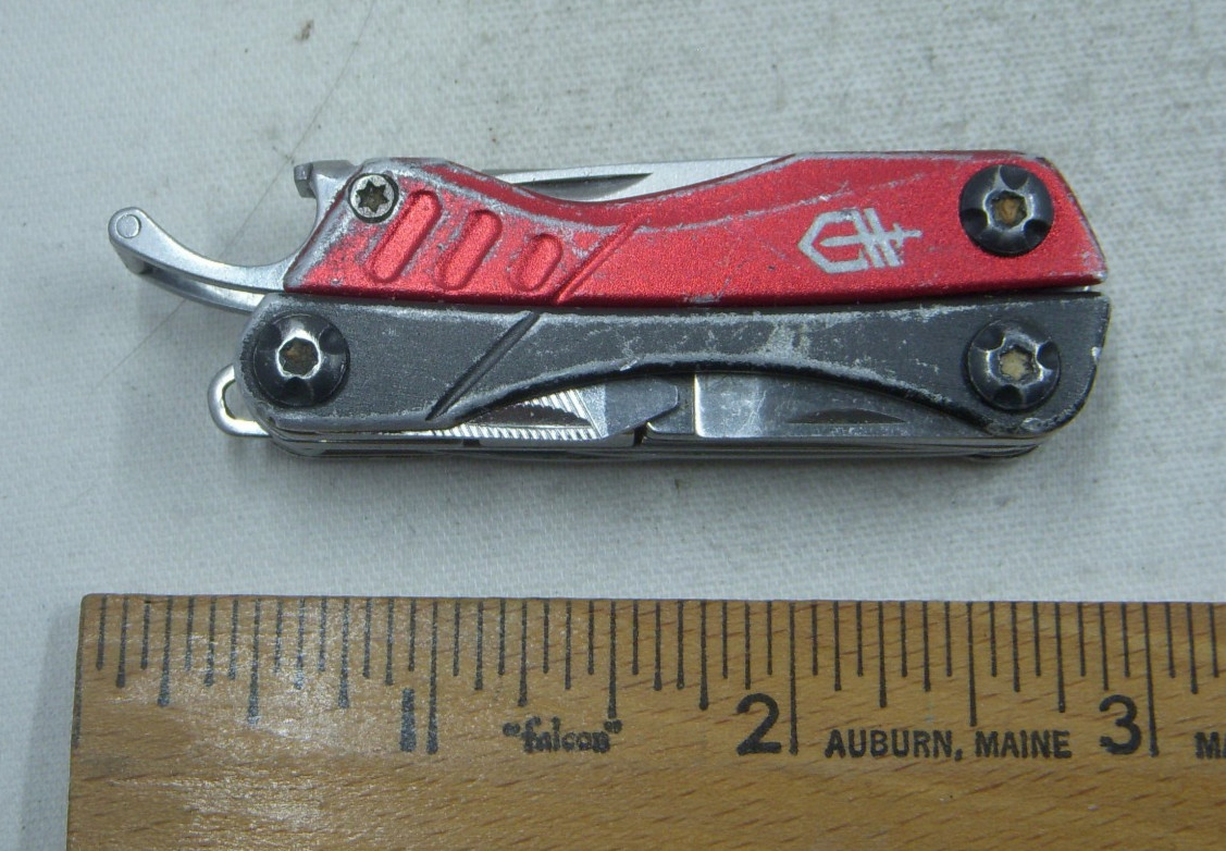 Gerber Dime 4660515D1 Red 11 Function Multi Tool