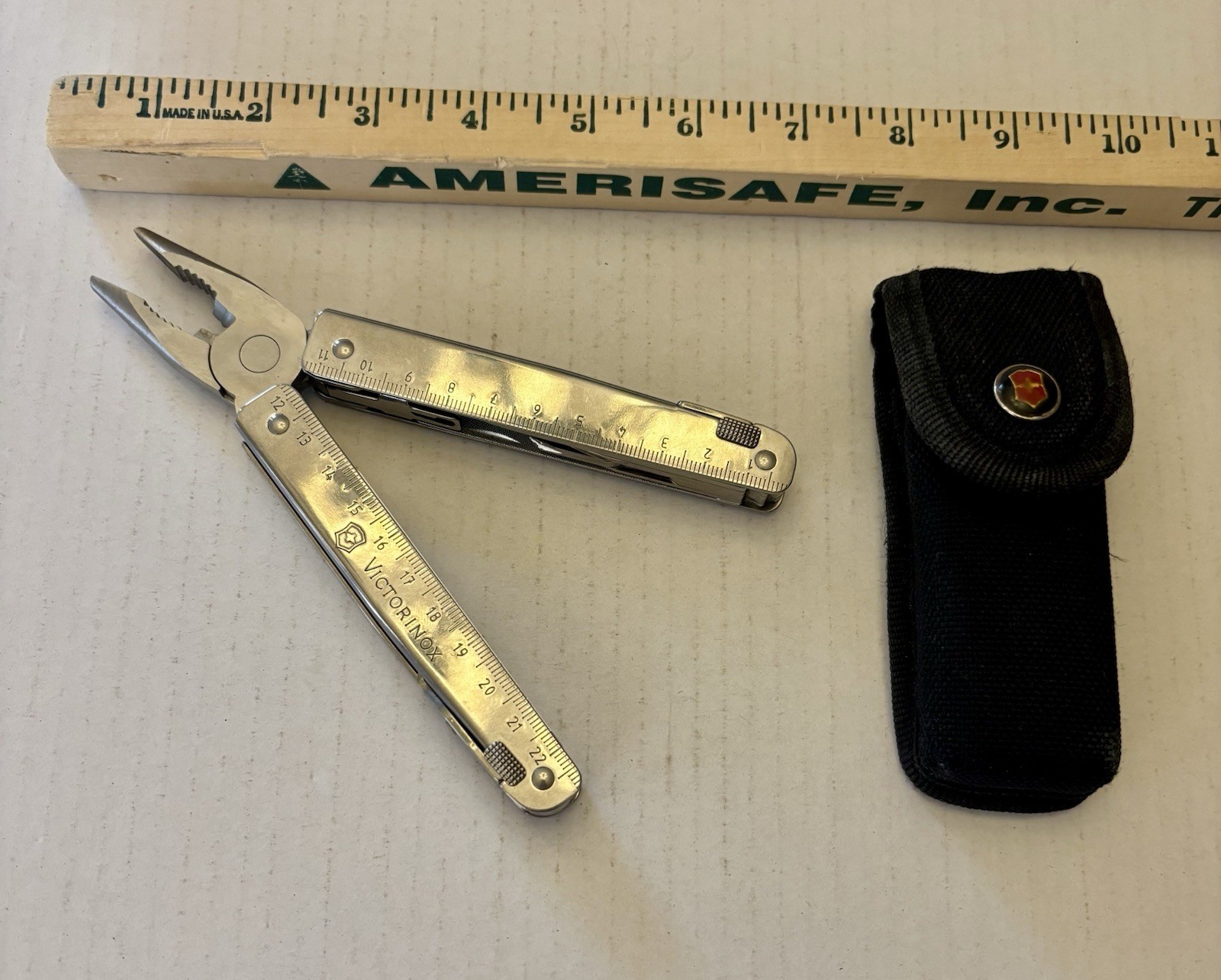 Victorinox Swiss Multi Use Tool With Sheath Swiss Army Knife Blade