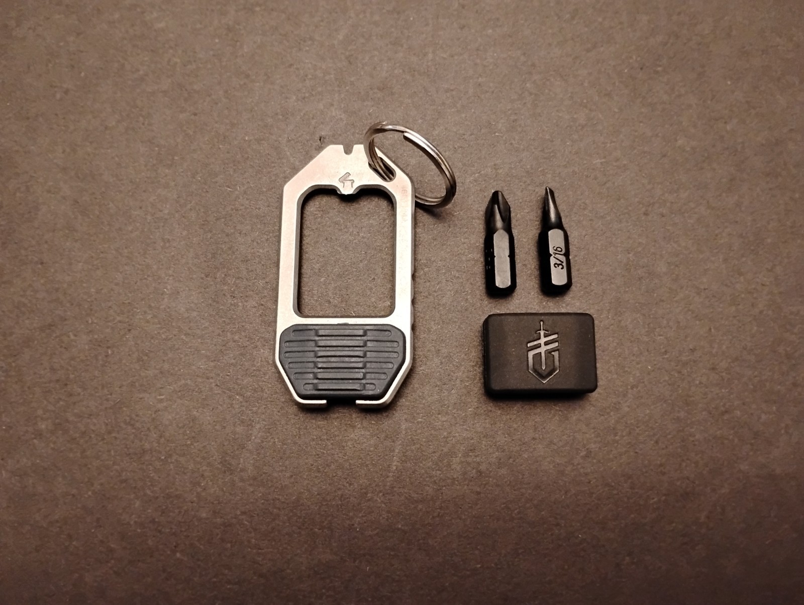 Gerber Driver Keychain Multi Tool 5 in One Multi-Tool Magnetic Bit Driver 1.4 OZ