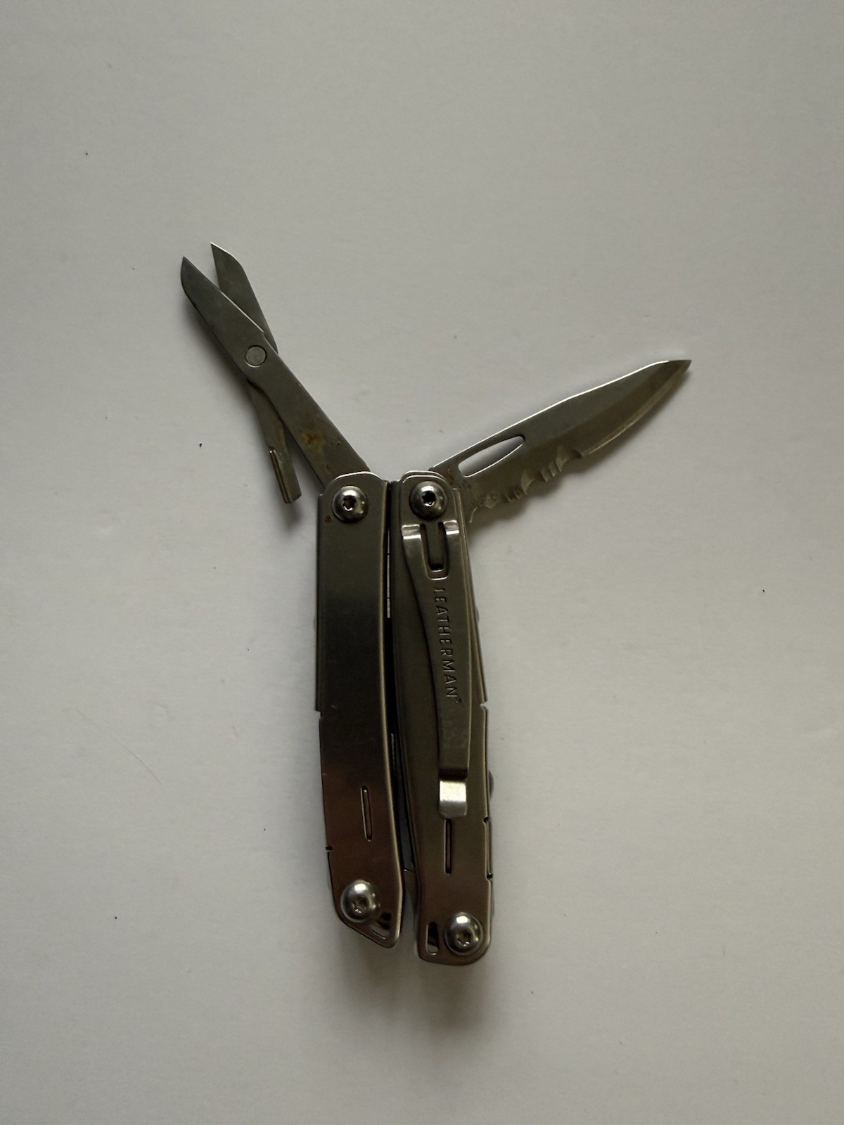 LEATHERMAN WINGMAN MULTI-TOOL! FAST SHIPPING! USED