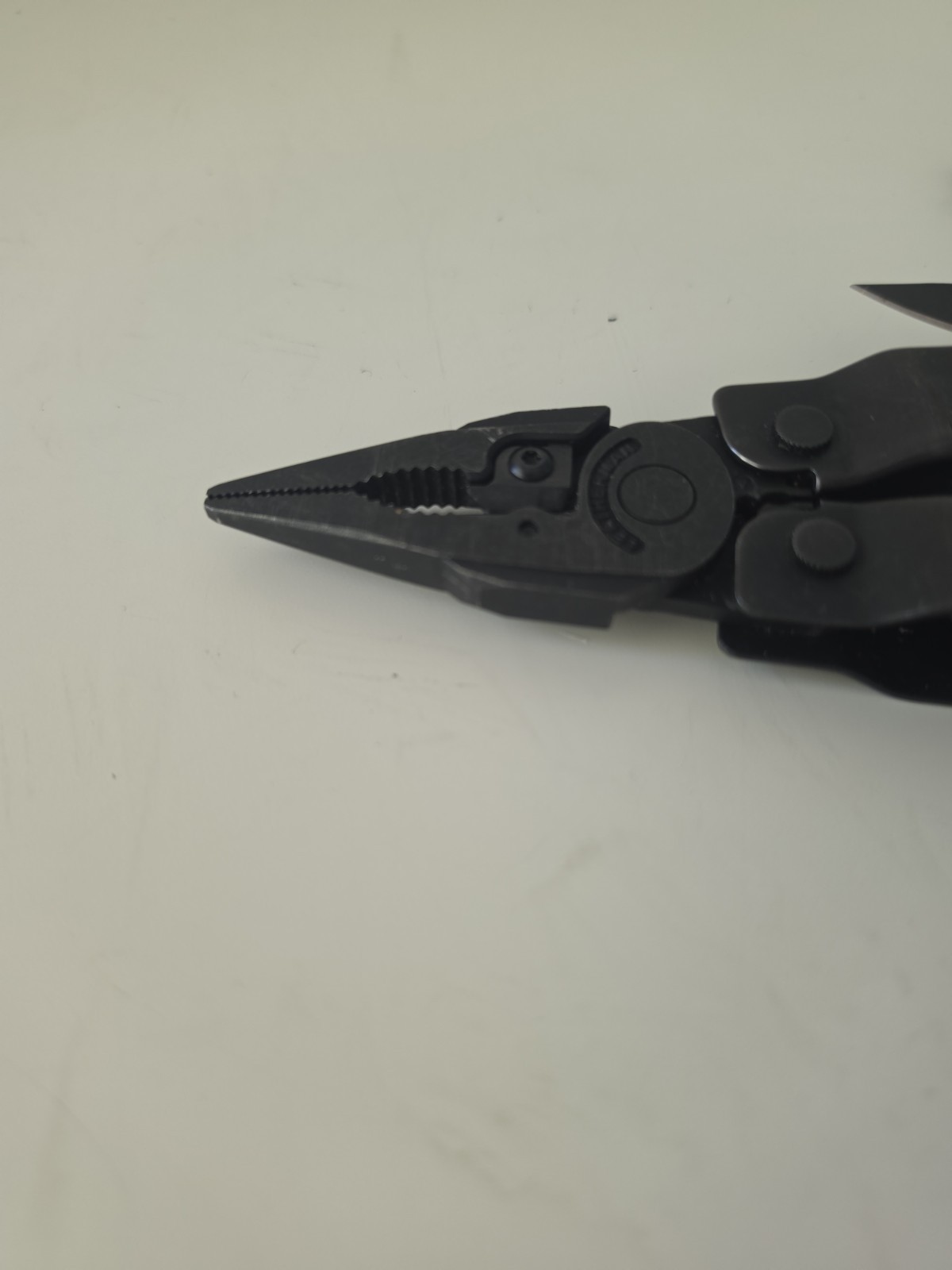 Leatherman Super Tool 300 Multi-tool Pliers! BLACK OXIDE!