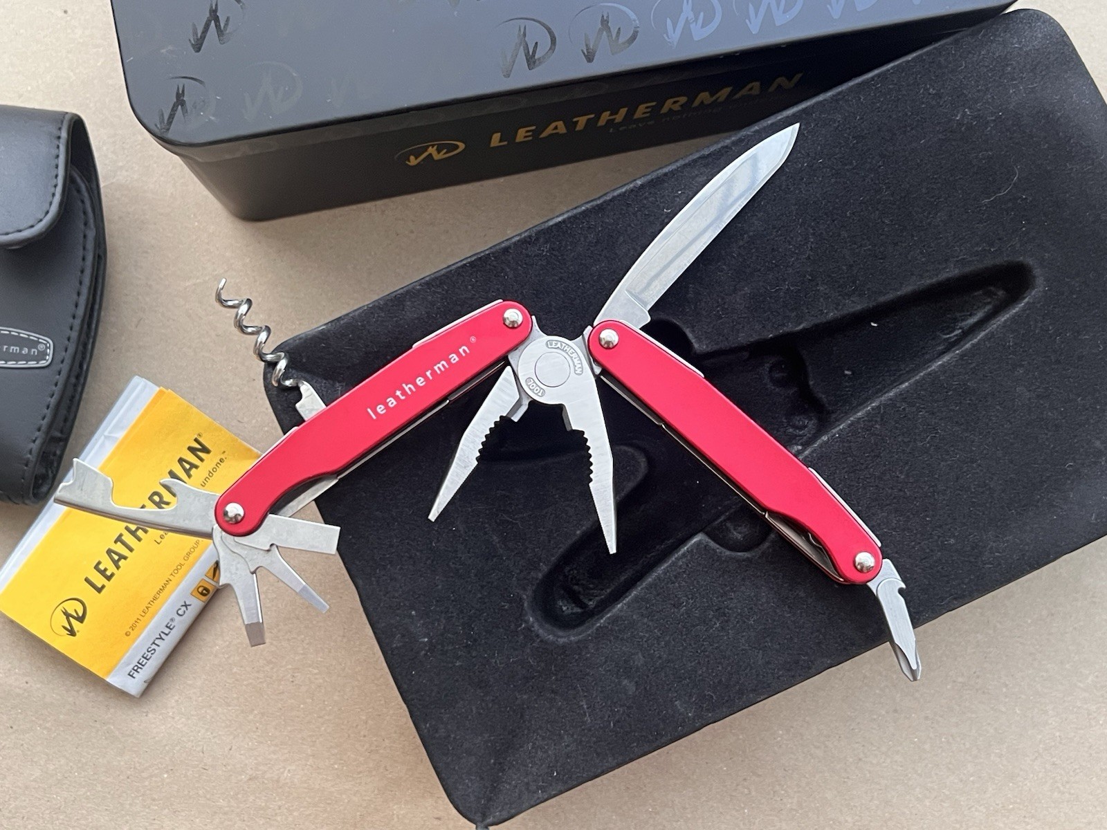 Leatherman Juice C2 – Inferno Red – New Old Stock – Collectibles, Retired.