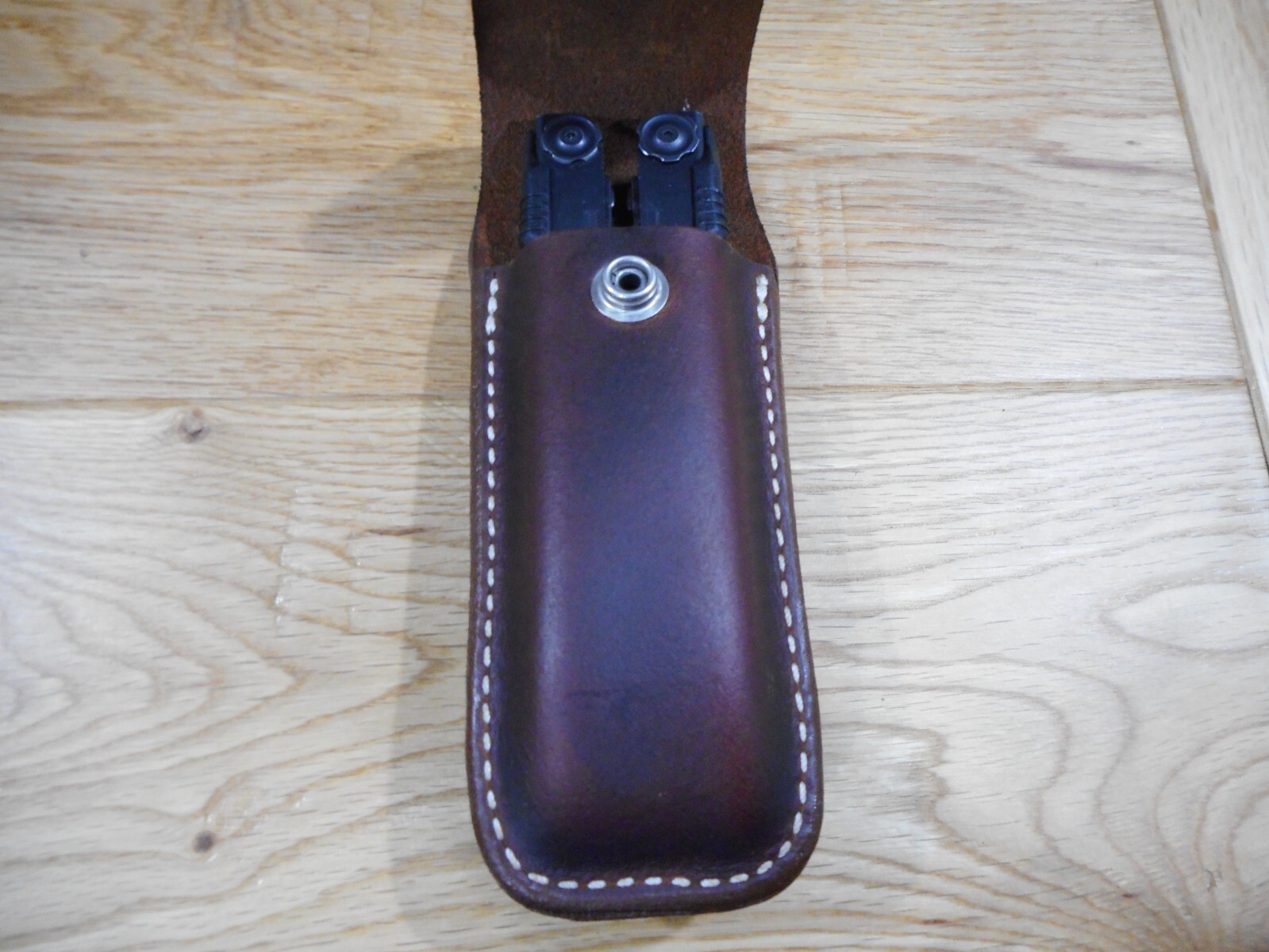 Gerber MP600 or Diesel multi tool leather sheath. Sheath only. Buffalo snap