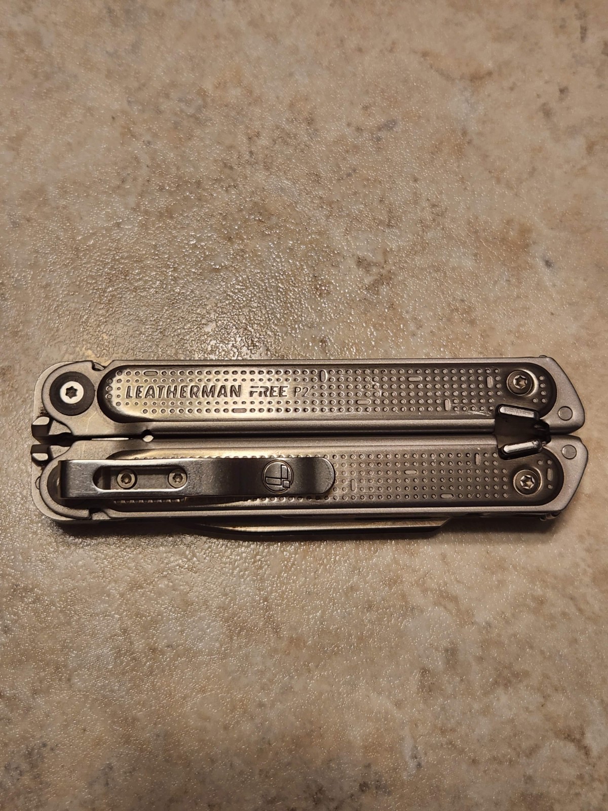 Leatherman Free P2 Stainless Steel Multi-Tool Silver