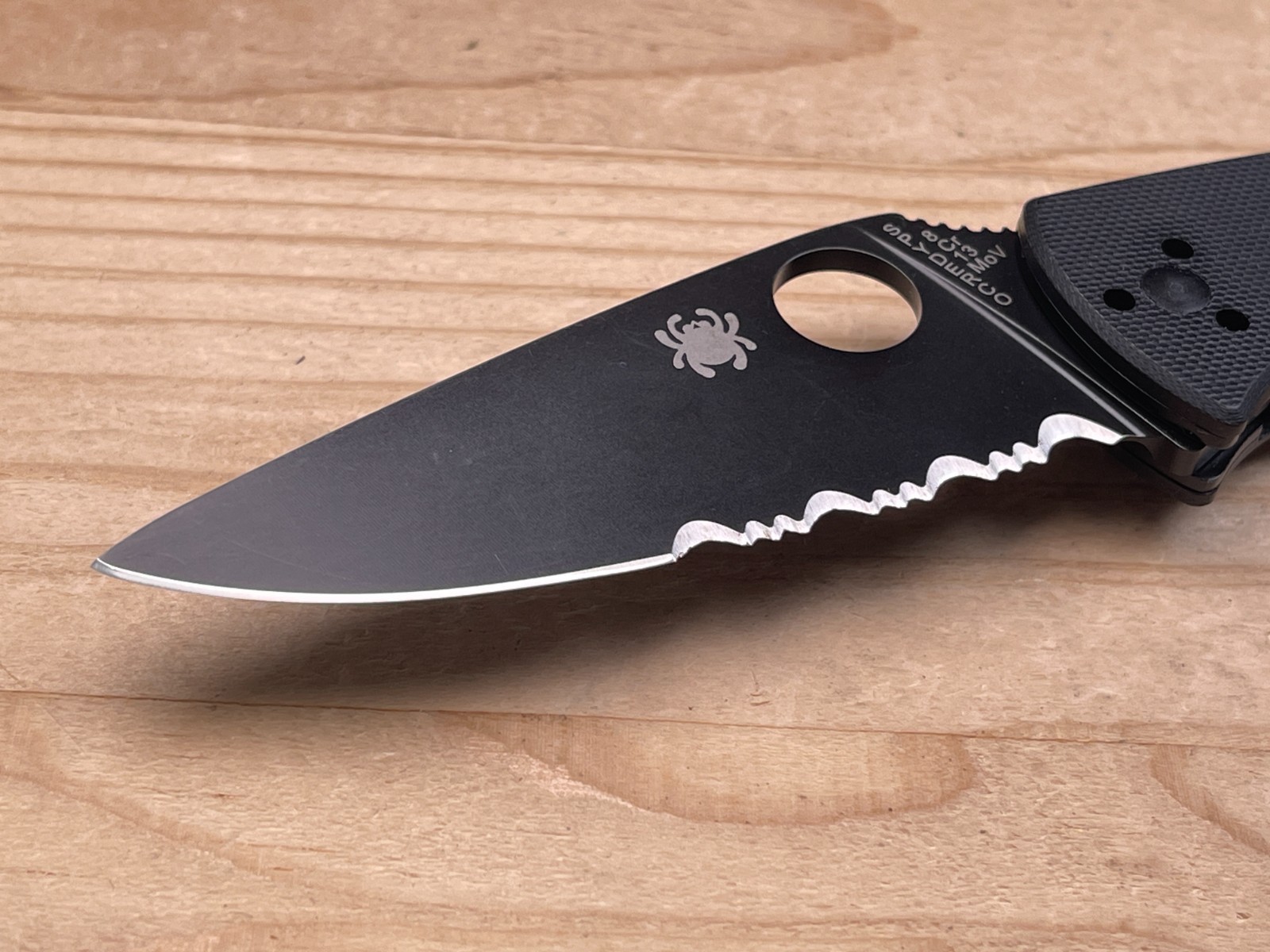 Spyderco Tenacious Folding Pocket Knife 8Cr13MoV Black Partially Serrated Blade