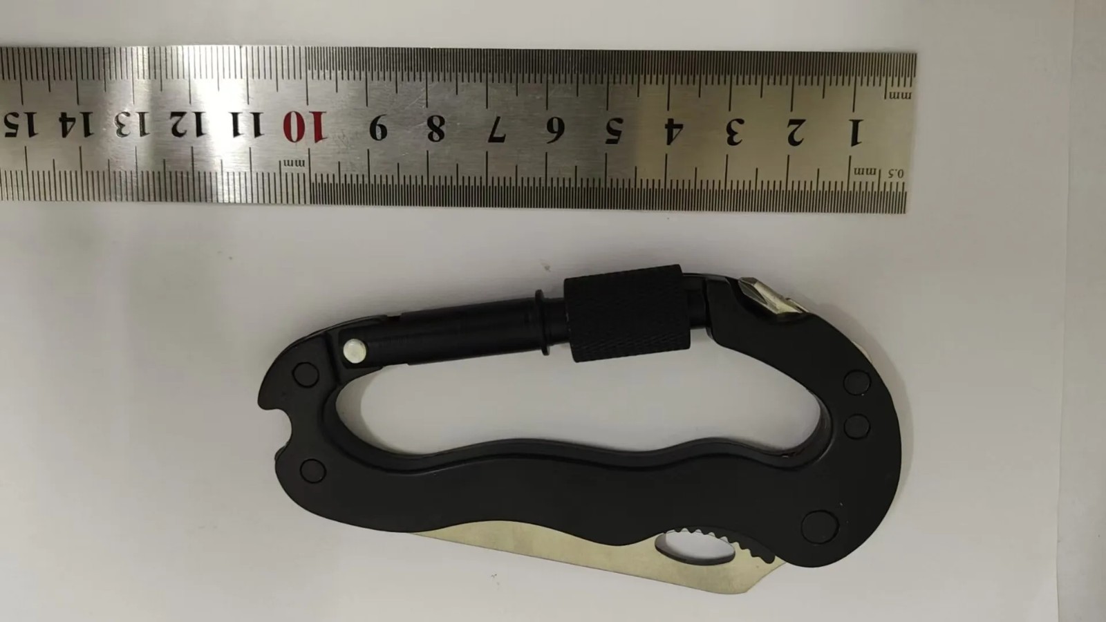 Survival Camping EDC Gear Multi-Tool Carabiner Keychain Key Holder Screwdriver