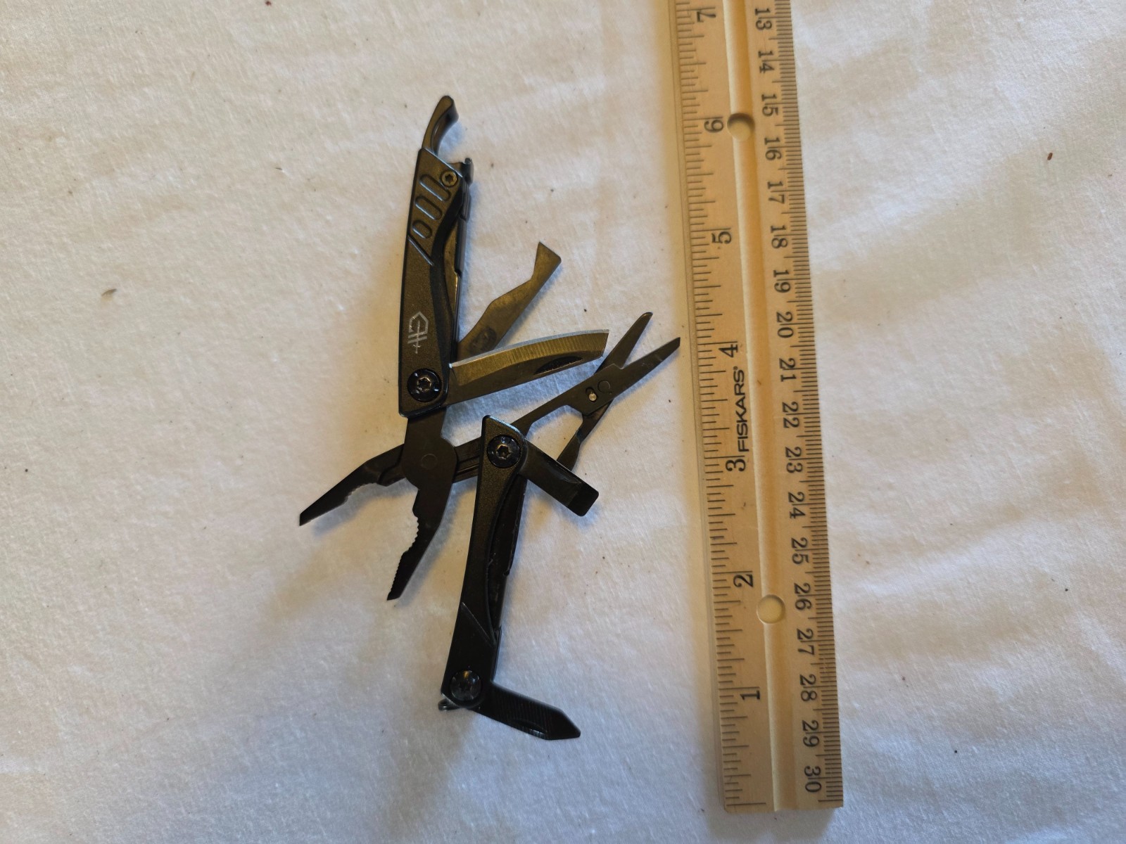 MT2601-019 – 4x Gerber Mini Multi-Tools + Case Free Shipping Used