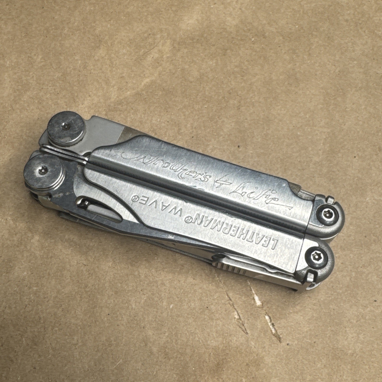 Leatherman Wave Silver Multi Tool Made in USA 18-in-1 Multitool Engraved