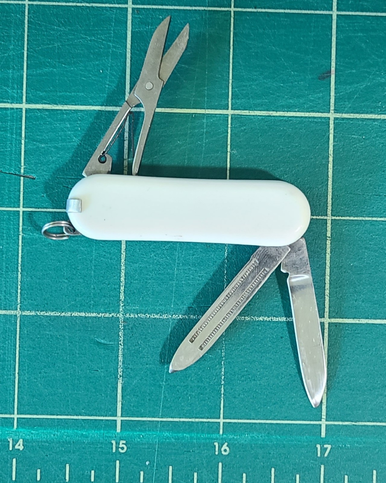 Hewlett Packard 5-in-1 Multi-Tool Pocket Knife Scissors File White Blue