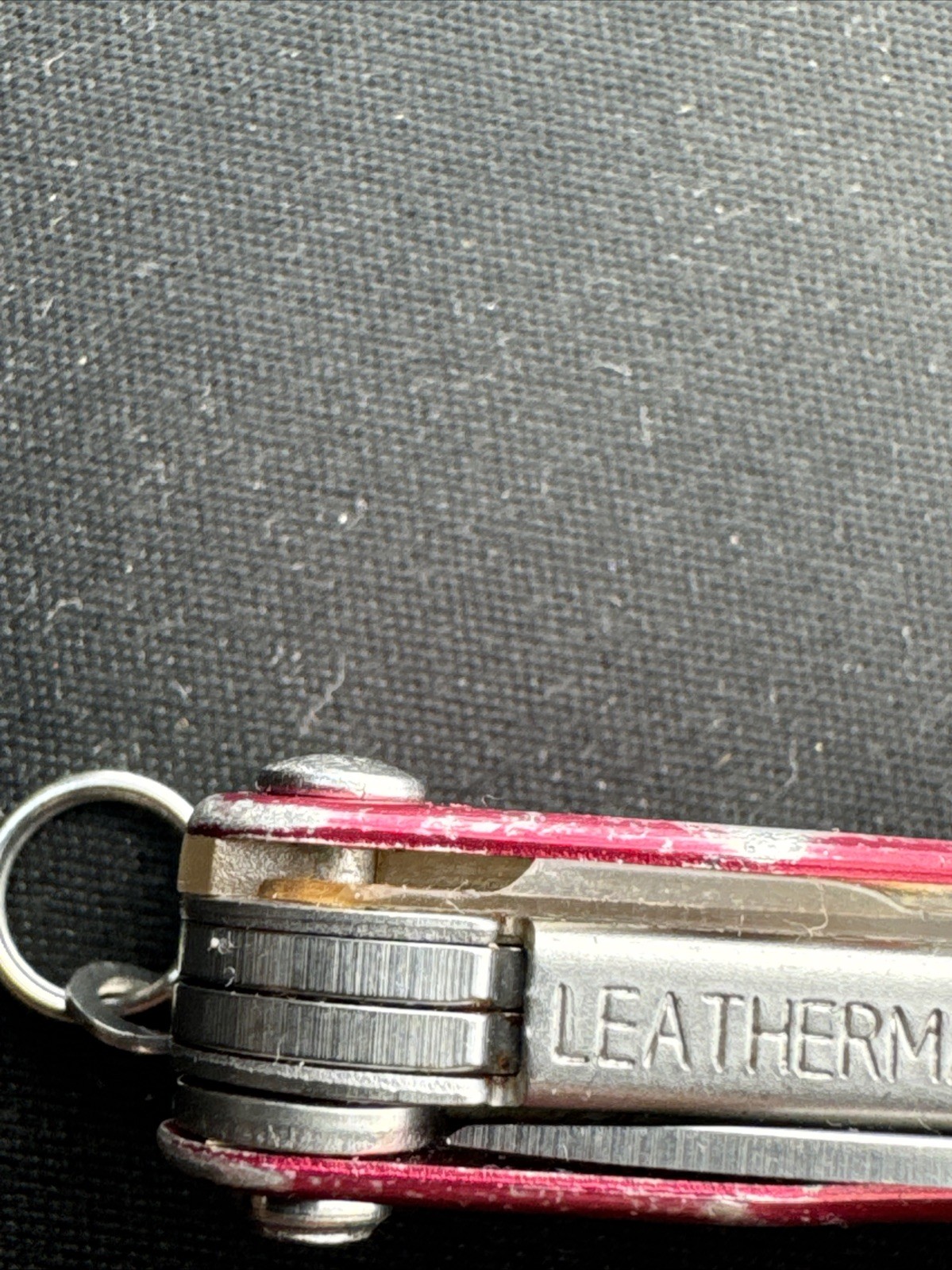 Leatherman Squirt E4 Multi-Tool w/Wire Strippers Radioshack – Parts/Repair
