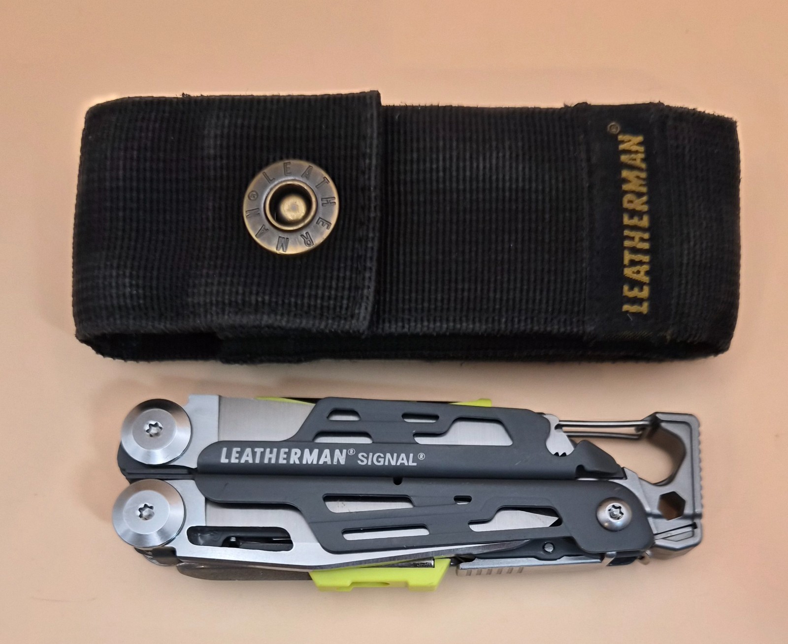 Leatherman SIGNAL Multi-Tool Gray Good Condition (002)