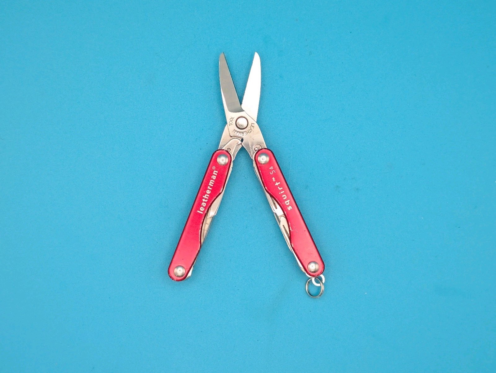 Leatherman “Squirt S4” Stainless Steel Multi Tool – RED!