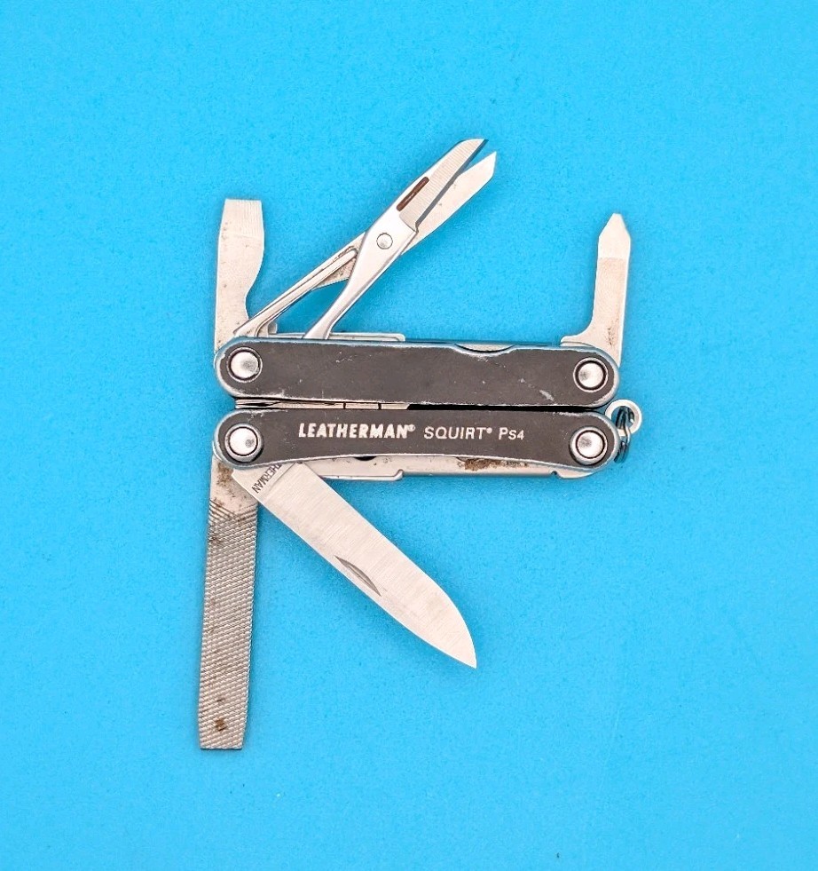 Leatherman SQUIRT PS4 Multi-Tool With Pliers Scissors Knife BLACK!