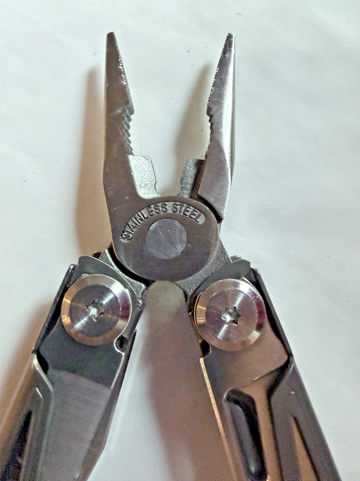 ROCKTOL Multitool 17-in-1 Multi-Tool Pliers, Screwdriver, Scissors, Pocket Knife
