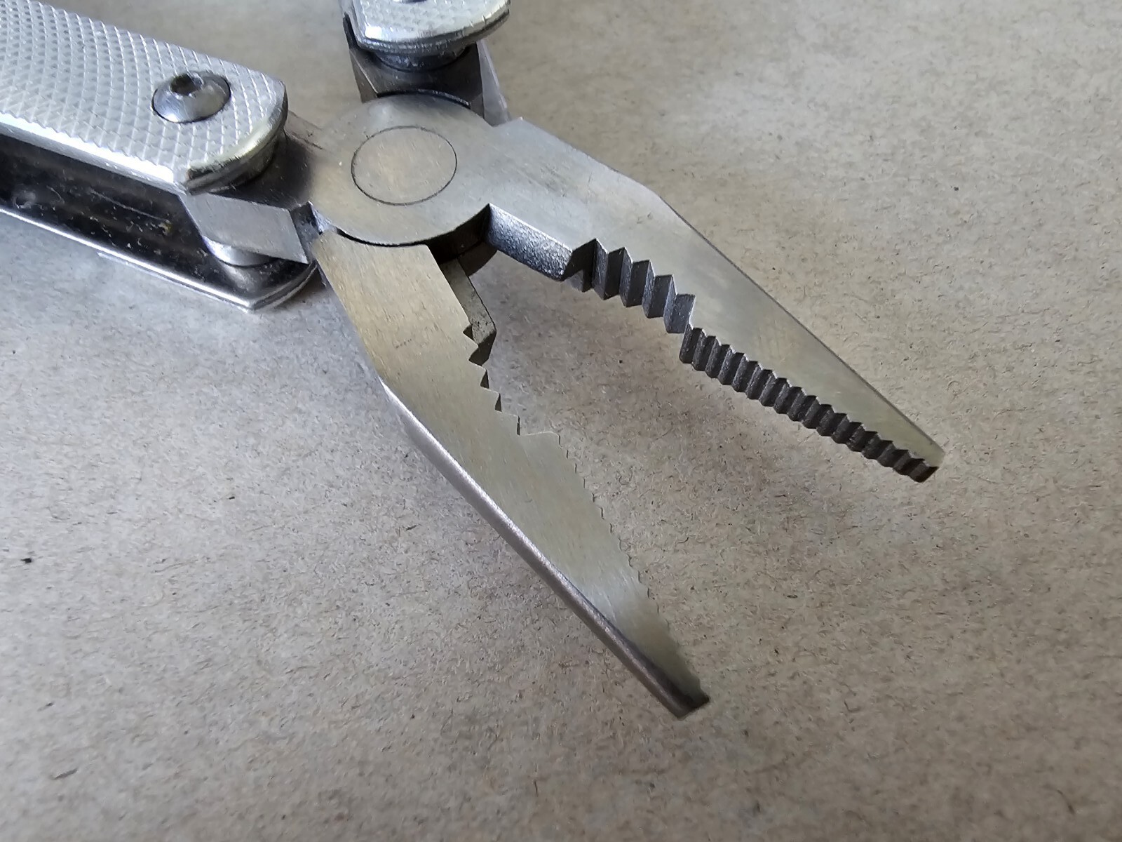 Pocket Multi-Tool with 9 Tools – Pliers Cutters Opener Flat Head Scissors Knife