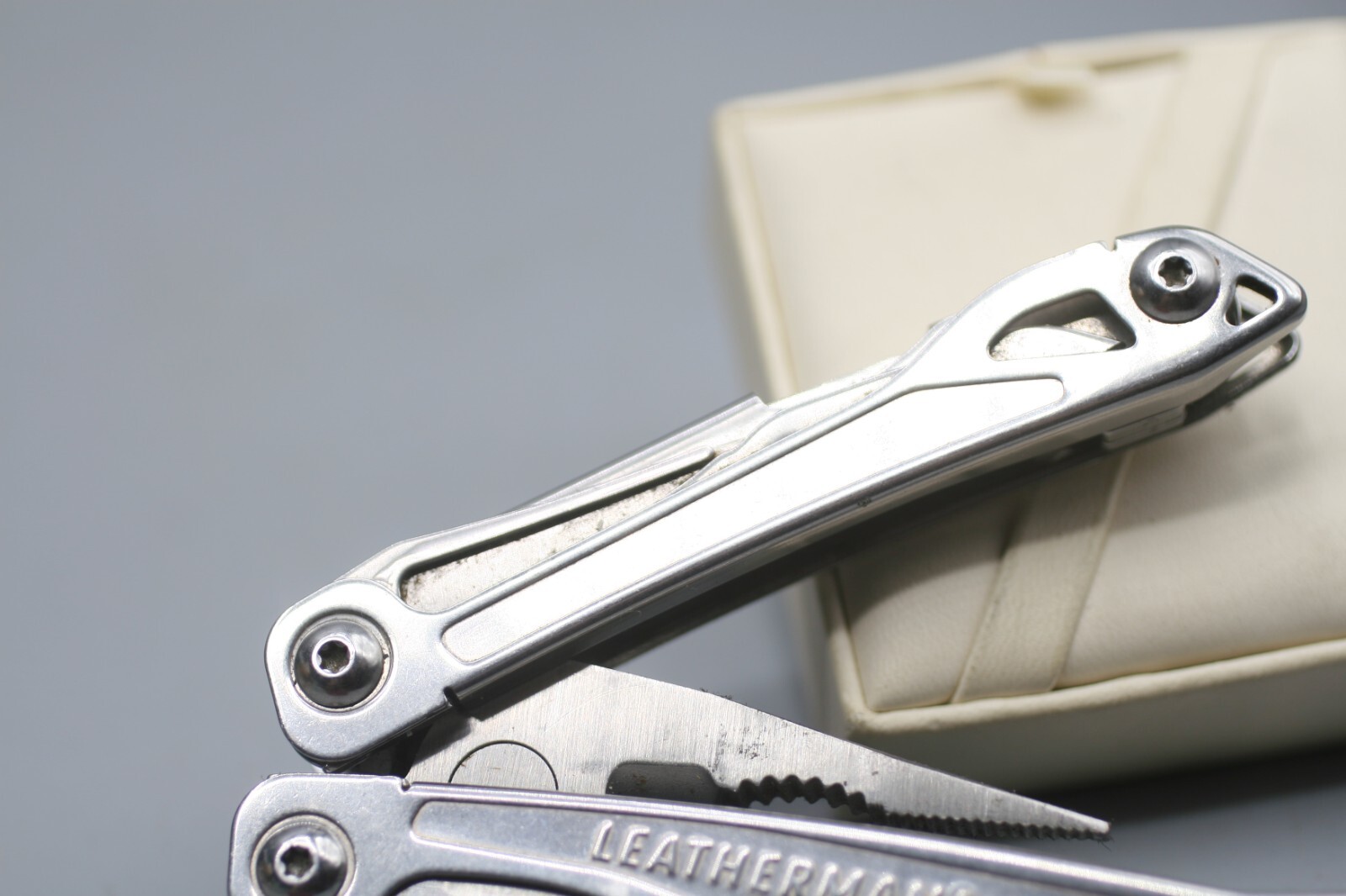 Leatherman WingMan Stainless Steel 9 Tool Multi-Tool No Sheath Used B1
