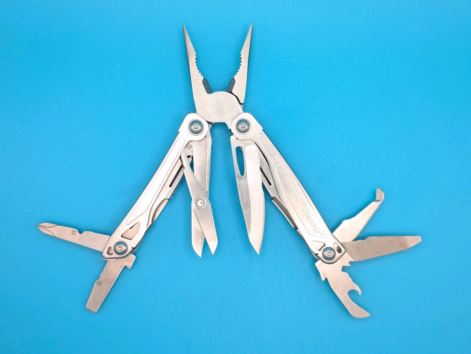 LEATHERMAN WINGMAN MULTI-TOOL! FAST SHIPPING! WITH SHEATH!