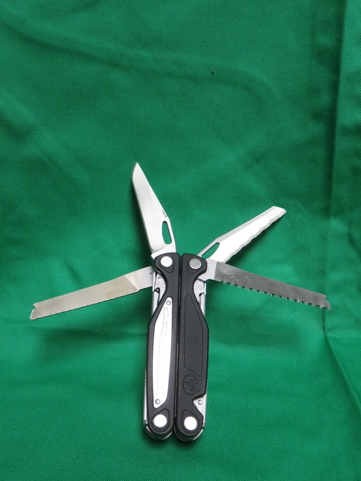 Leatherman Charge AL Multi-Tool 830662 W/ Sheath & Bit Kit (a) – NEW