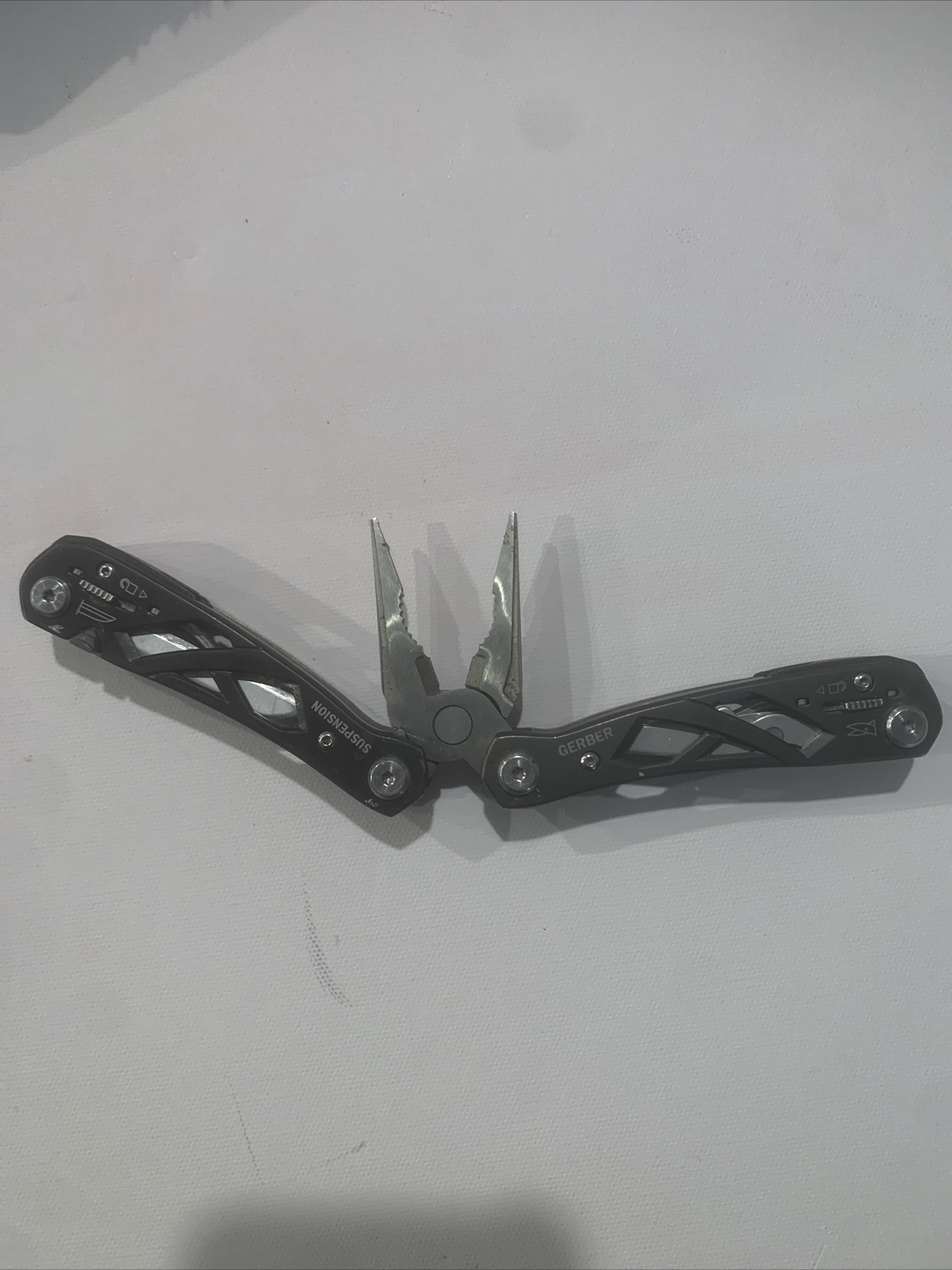 Gerber Suspension Color Black  Multi Tool New clean item With Nylon Sheath Case