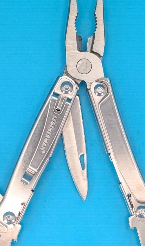 Leatherman Rev 3.8″ Multi-Tool, Stainless!