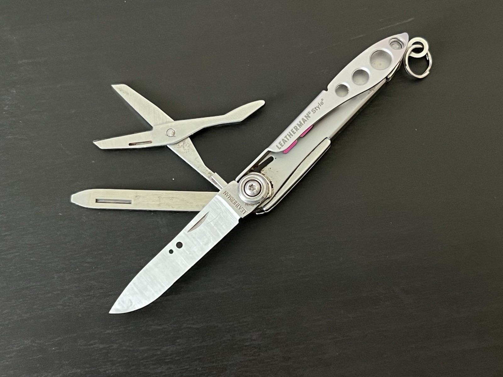 Leatherman Style Original Pink Breast Cancer Awareness Multi-Tool Retired *Desc*