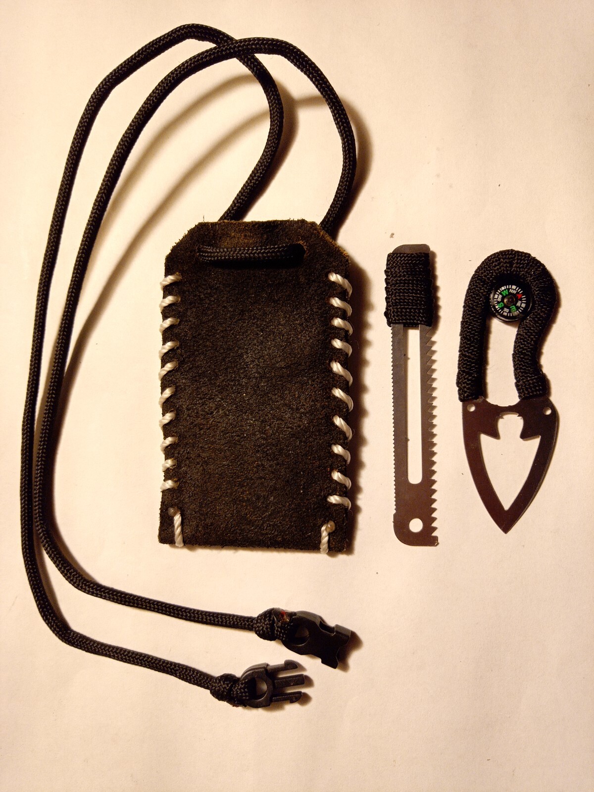 EDC Tools Minimalist Scavenger Necklace Pouch Mini Knife, Saw And Compass