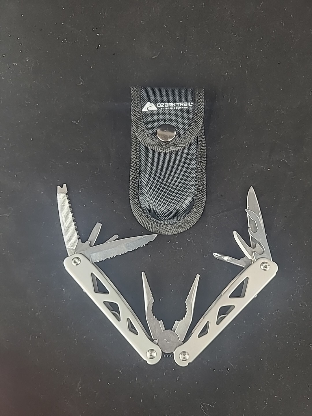 Ozark Trail Multi Tool Very Nice 9+ In 1 Silver Tone With Case