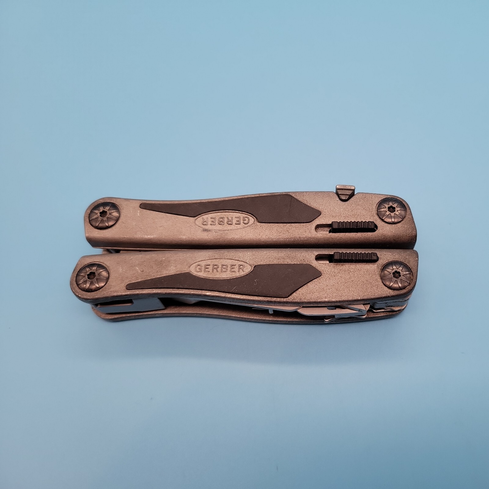 Gerber USA Multi-Plier 700 Urban Legend Multi Tool -Plier Scissors Knife